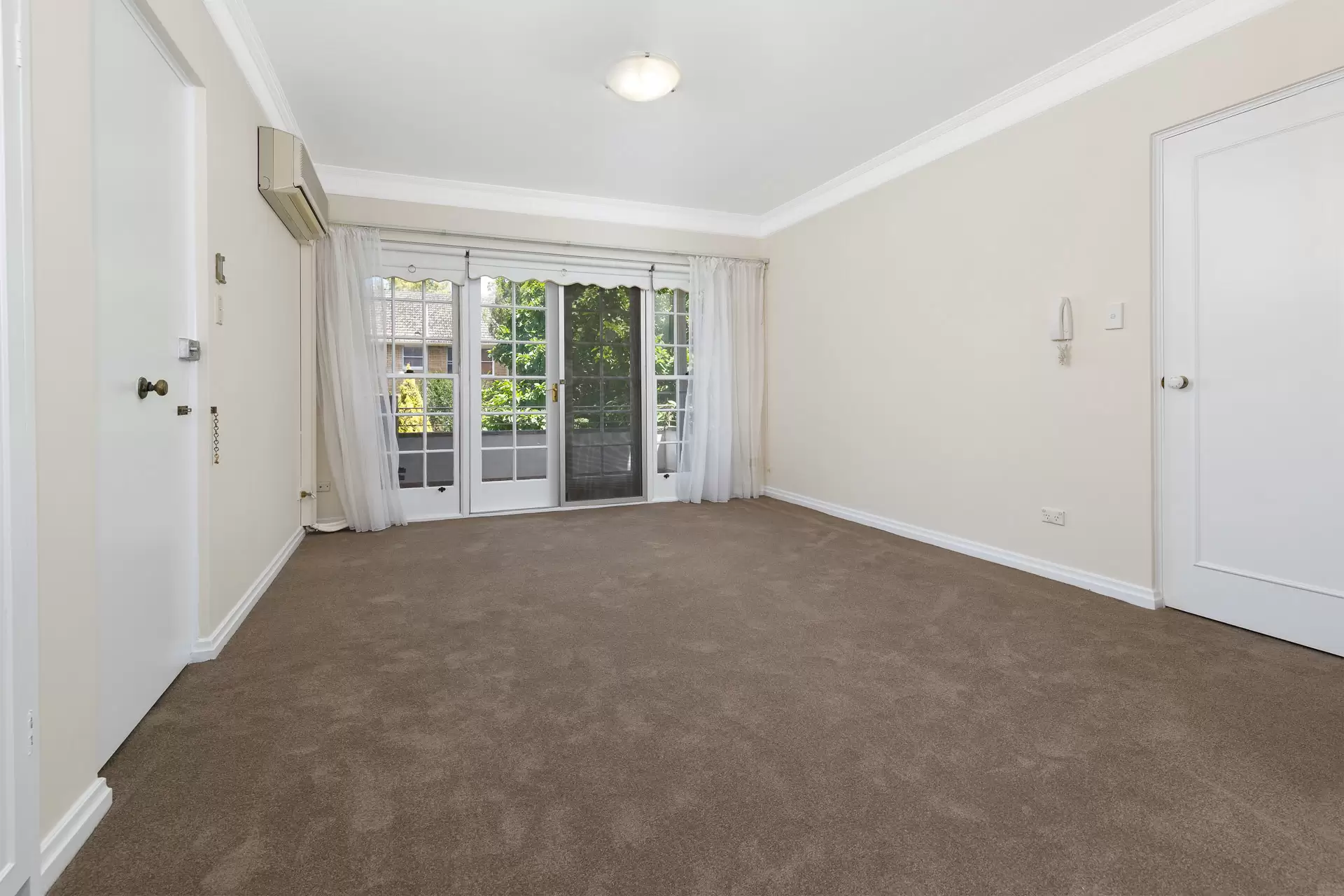 9/4 Surrey Street, Epping For Lease by Aurora Property - image 2