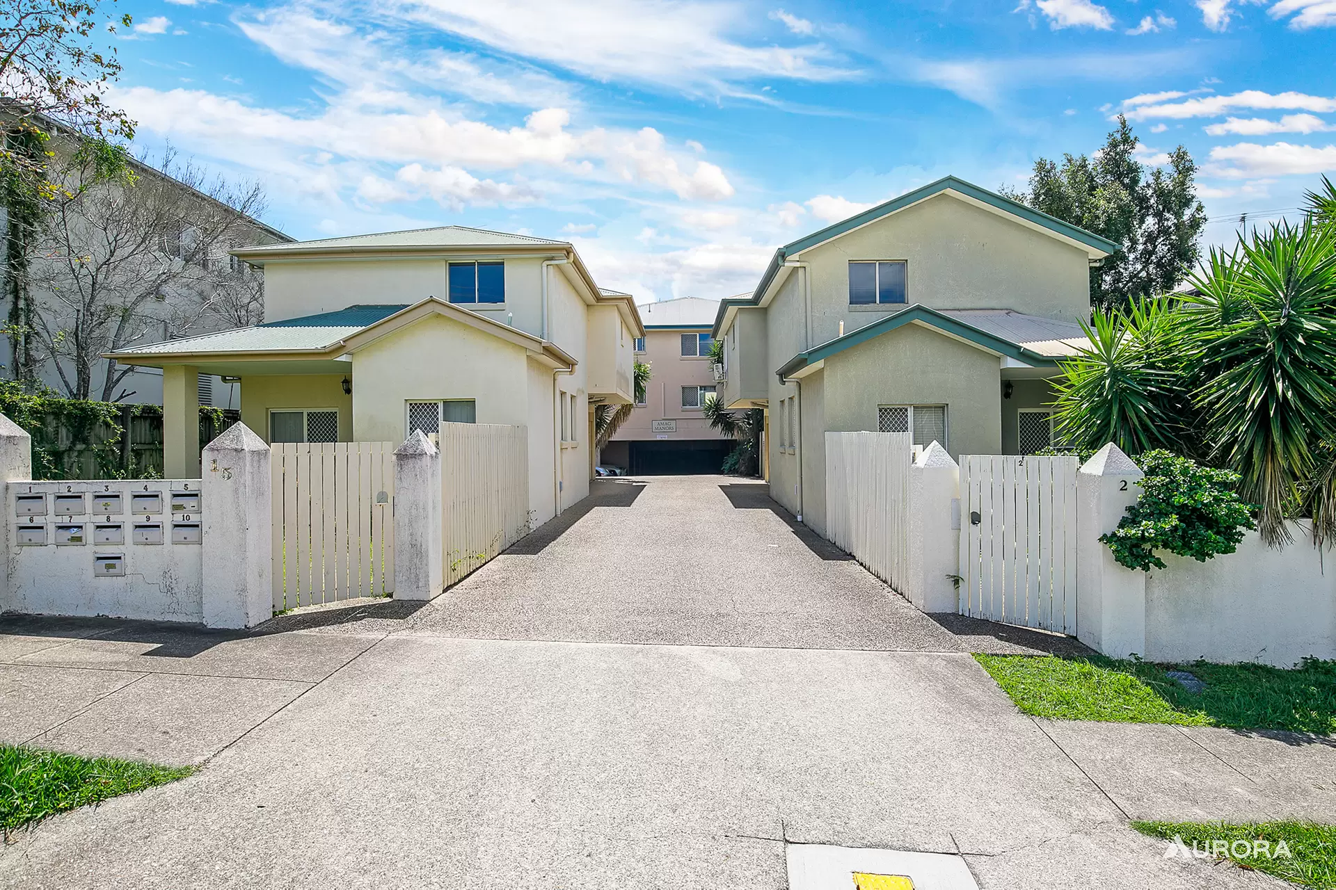 8/15 Cardross Street, Yeerongpilly For Sale by Aurora Property - image 1