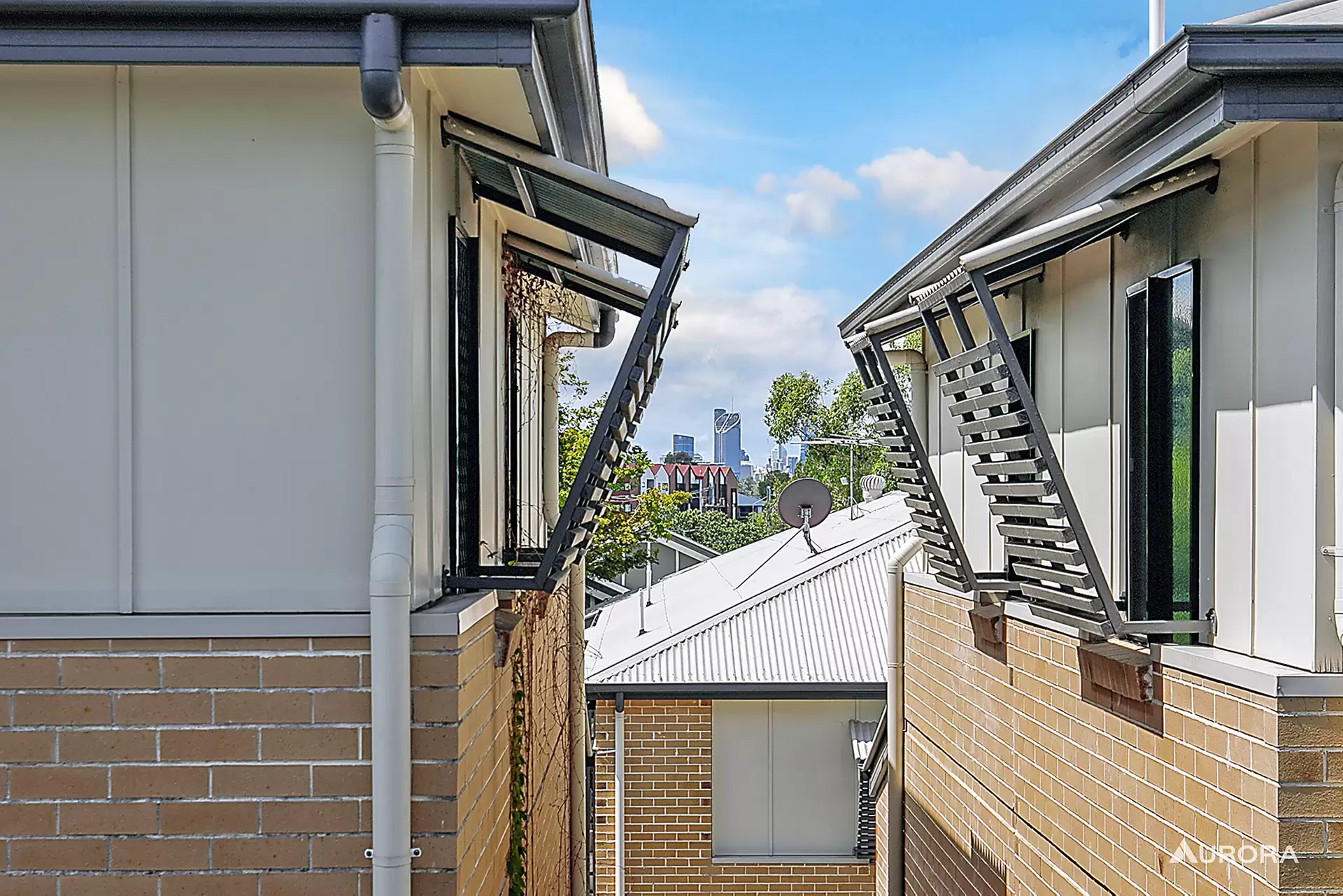 8/15 Cardross Street, Yeerongpilly For Sale by Aurora Property - image 1