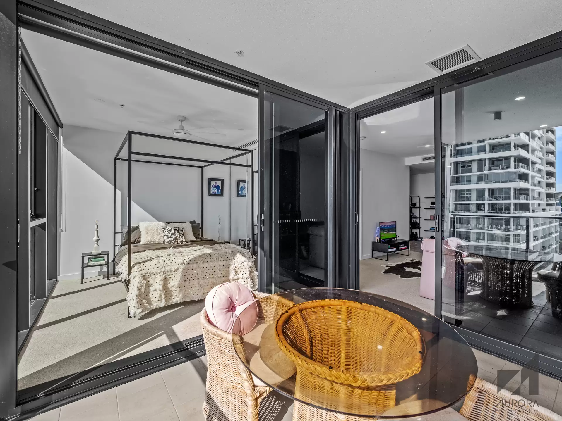 10811/7 Wharf Street, Hamilton Sold by Aurora Property - image 1