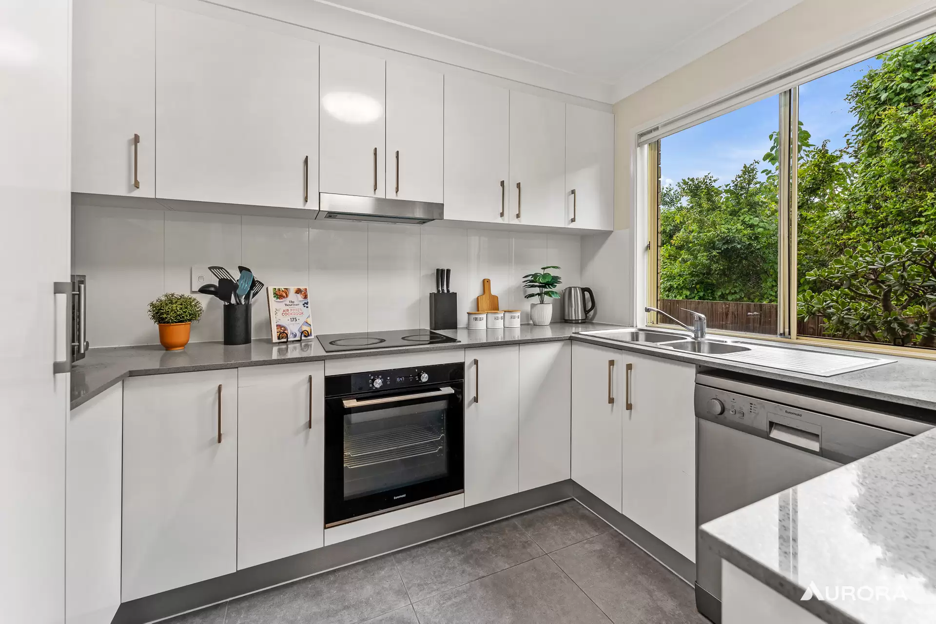 420/50 Clarks Road, Loganholme Auction by Aurora Property - image 1