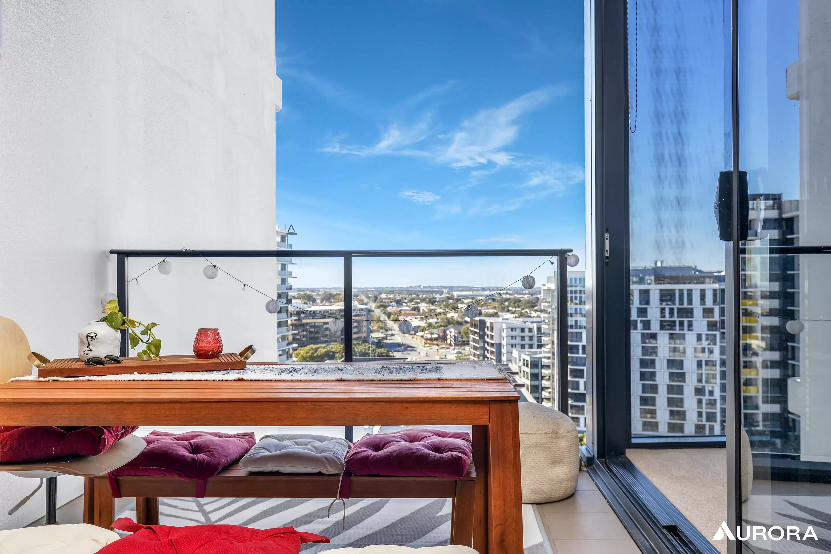 10507/7 Wharf Street, Hamilton Sold by Aurora Property - image 3