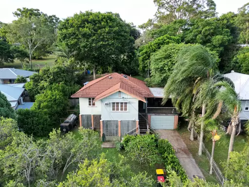 18 Diamond Street, Holland Park Sold by Aurora Property