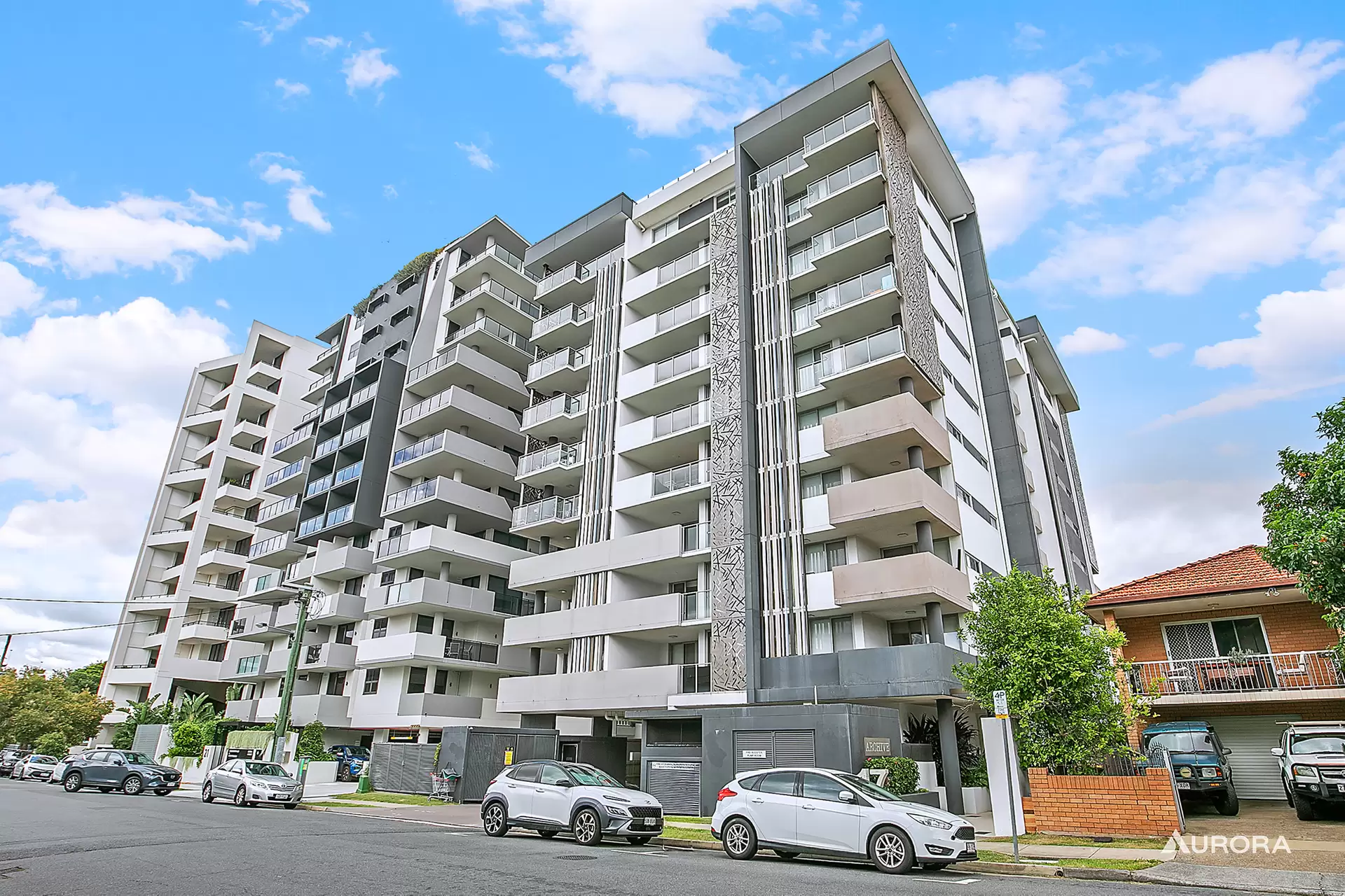 9/17 Carl Street, Woolloongabba For Sale by Aurora Property - image 1