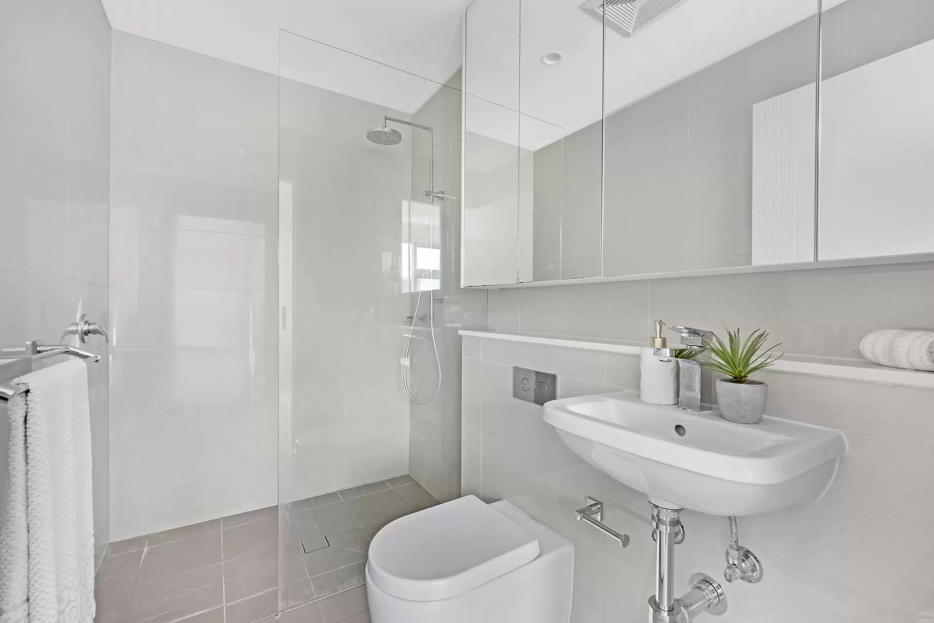 A202/11-27 Cliff Road, Epping Auction by Aurora Property - image 8