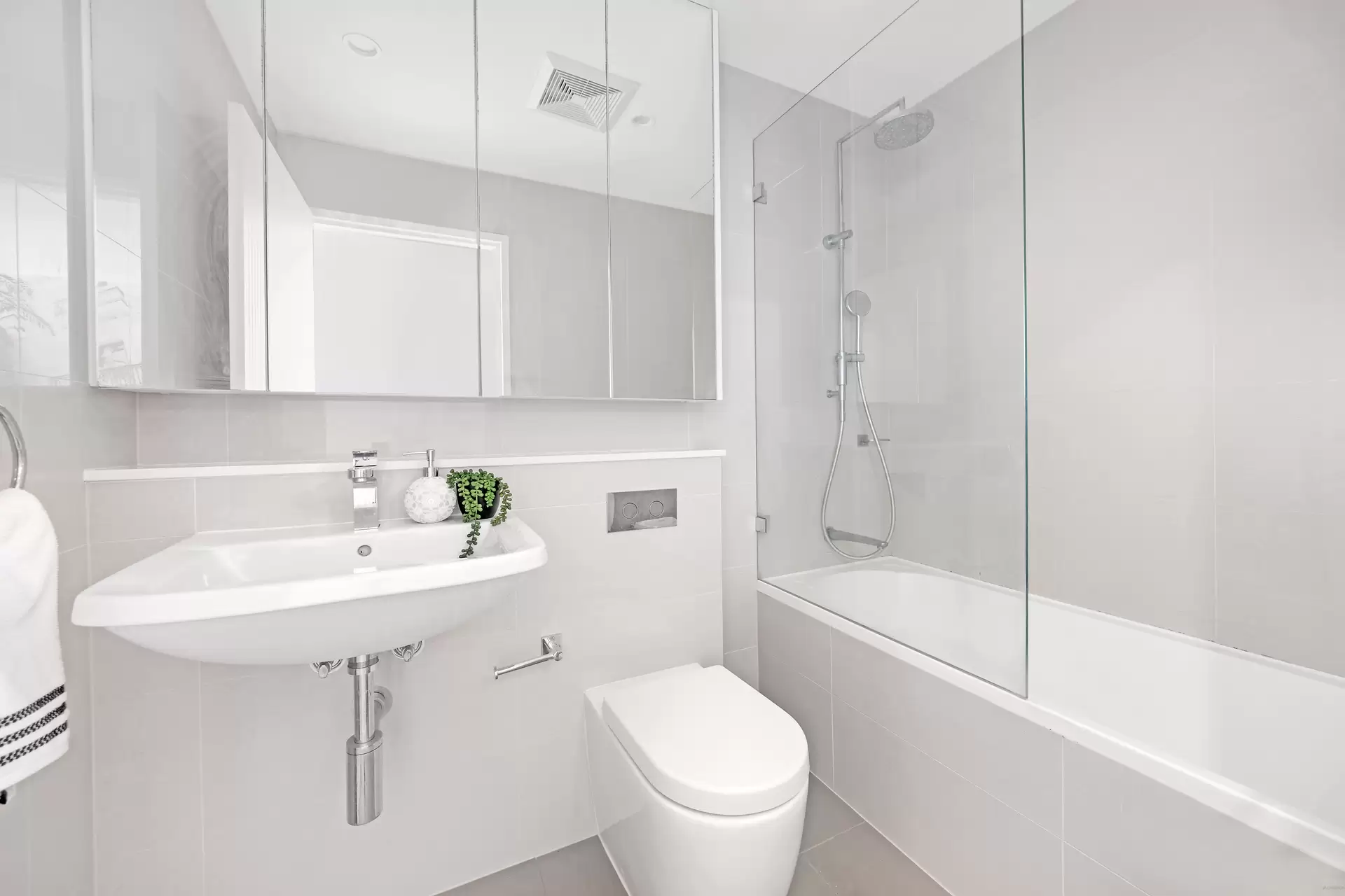 A202/11-27 Cliff Road, Epping Auction by Aurora Property - image 10