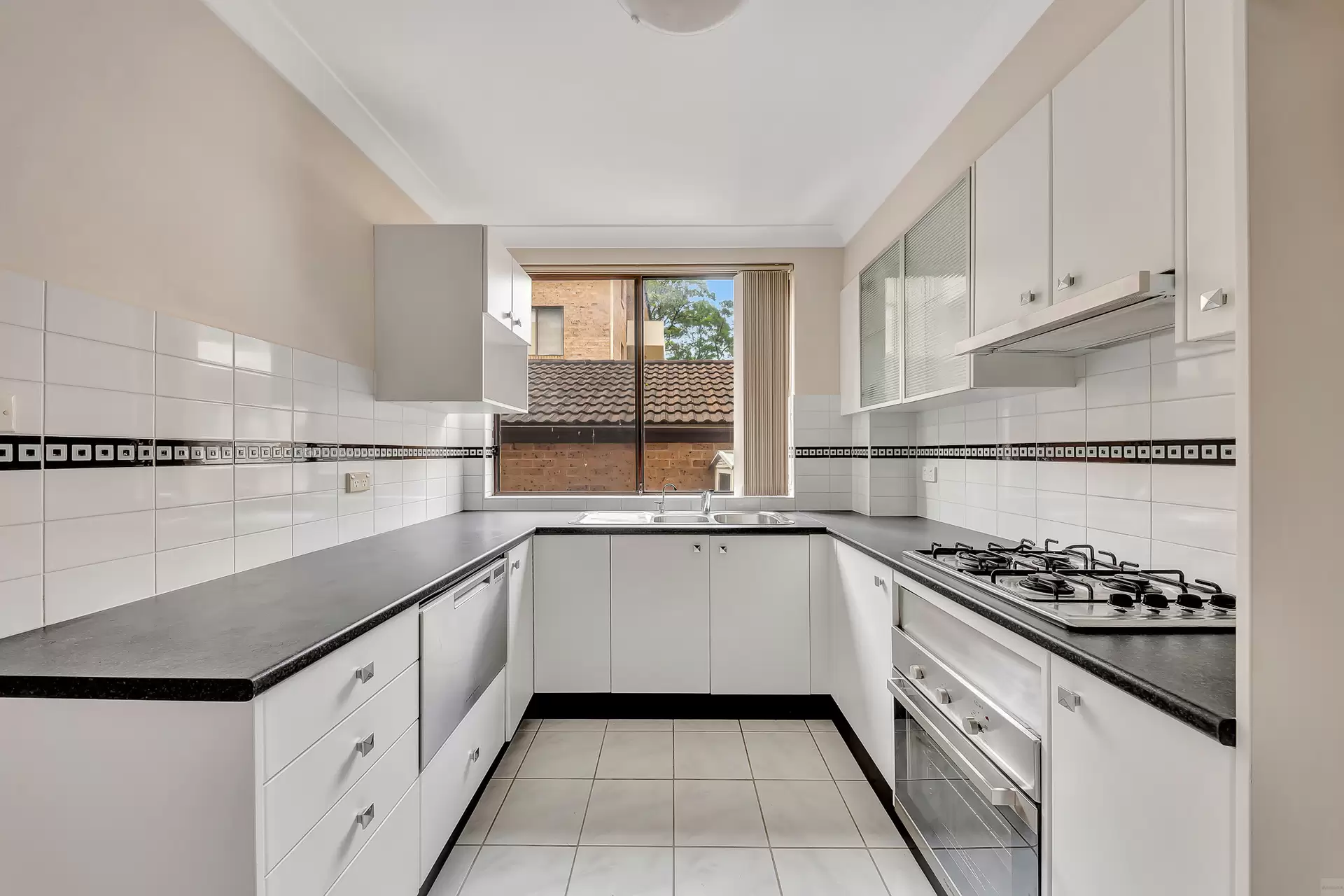 1/40 Kent Street, Epping For Lease by Aurora Property - image 4