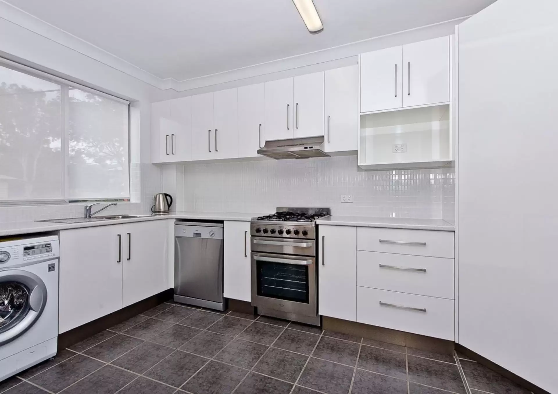 3/36 Fifth Avenue, Kedron For Sale by Aurora Property - image 1