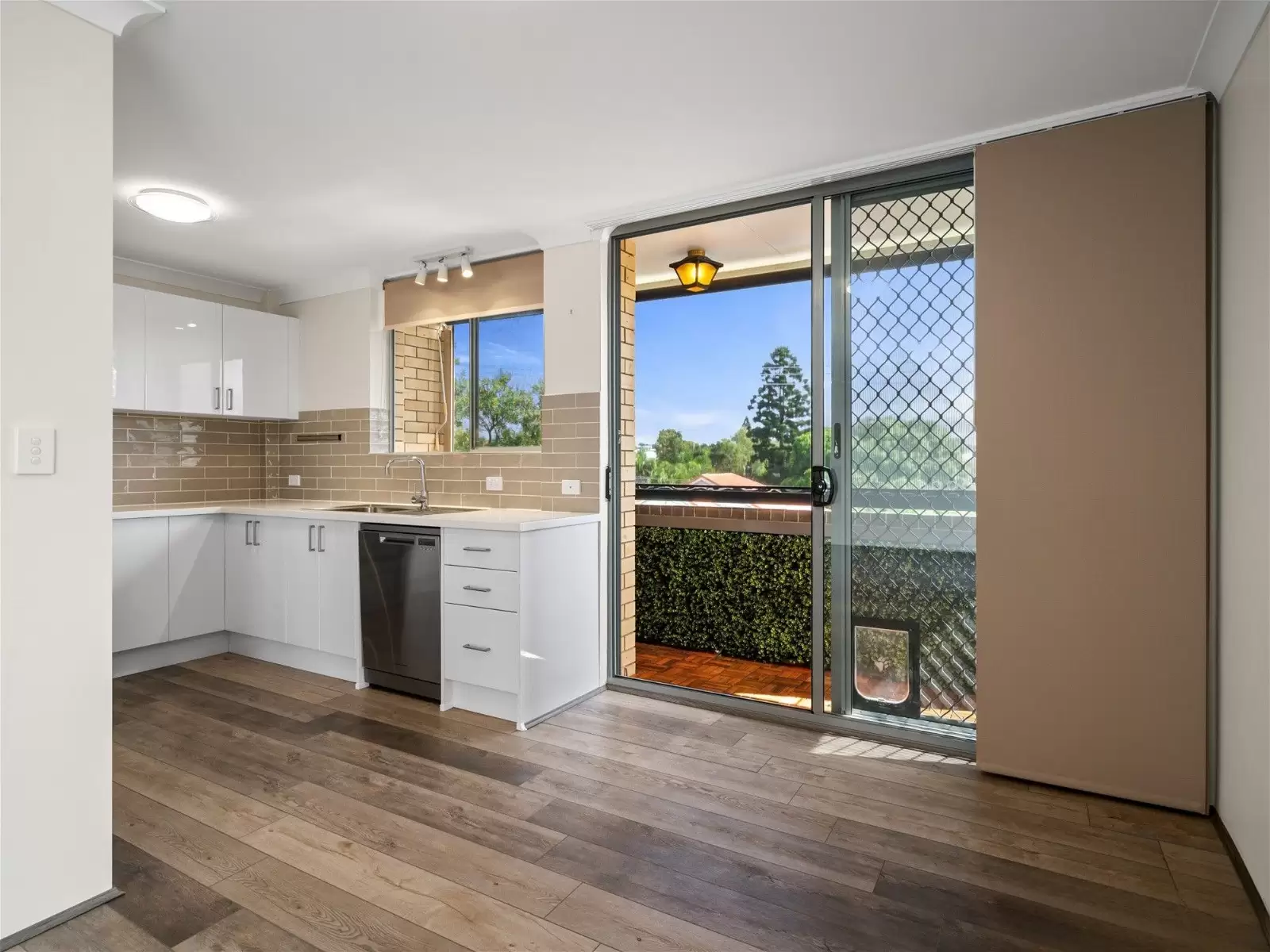 4/81 Brook Street, Windsor Sold by Aurora Property - image 8