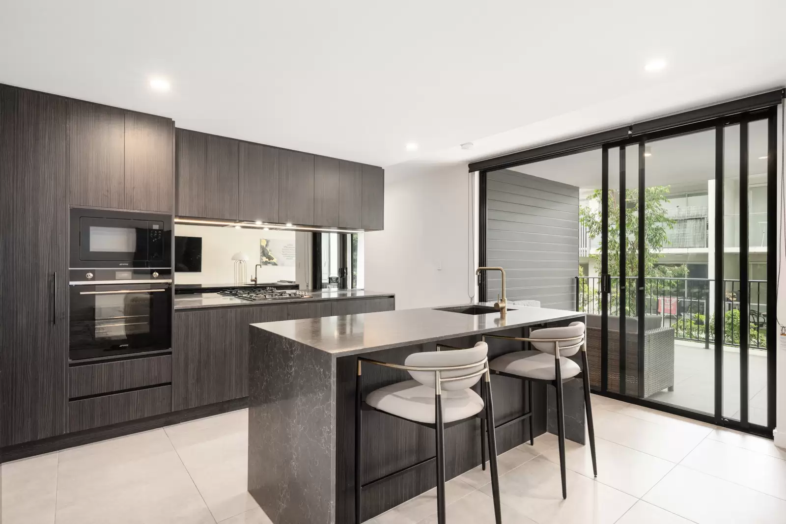 2204/43 Belgrave Street, Balmoral For Sale by Aurora Property - image 2