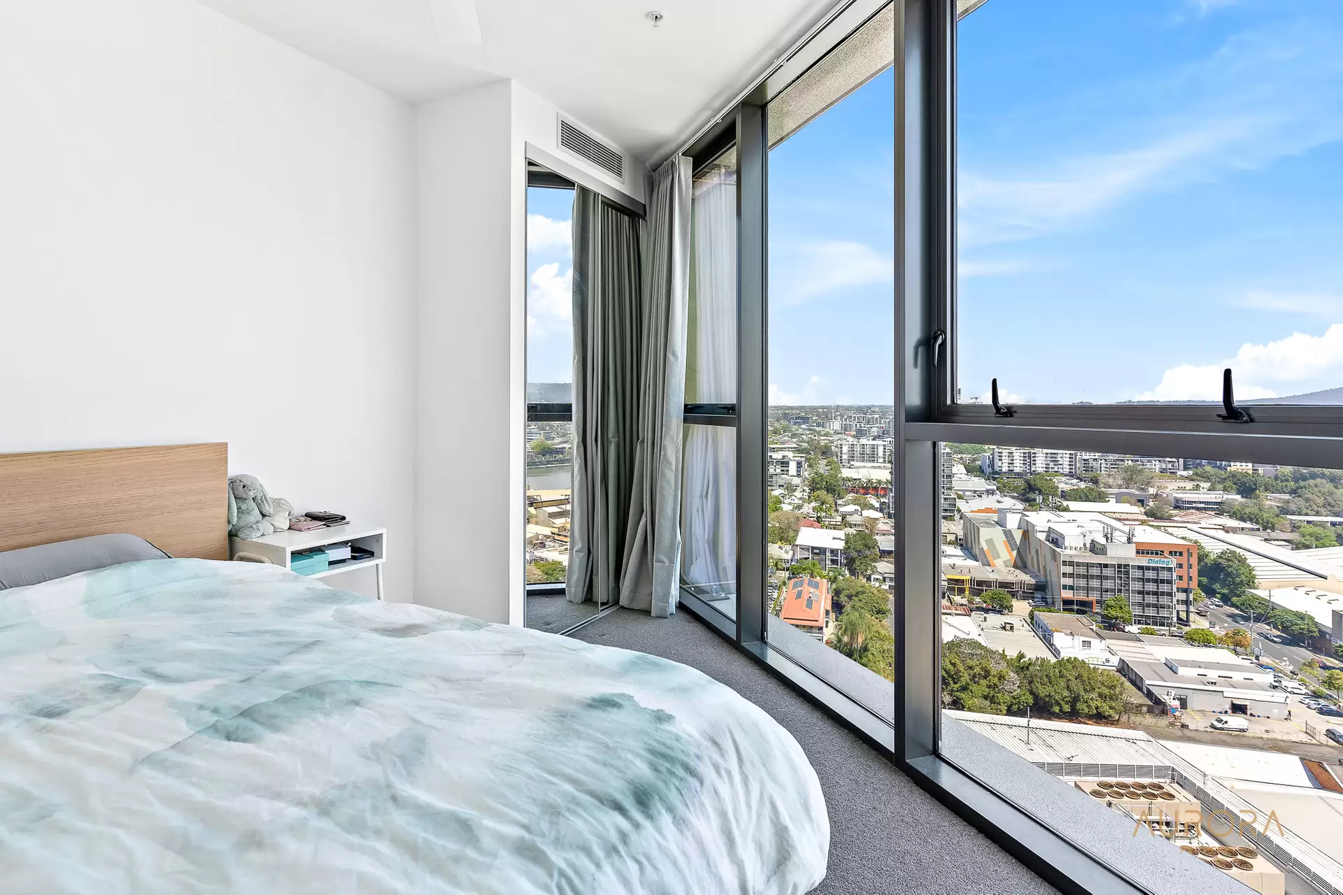 32201/1 Cordelia Street, South Brisbane Sold by Aurora Property - image 1