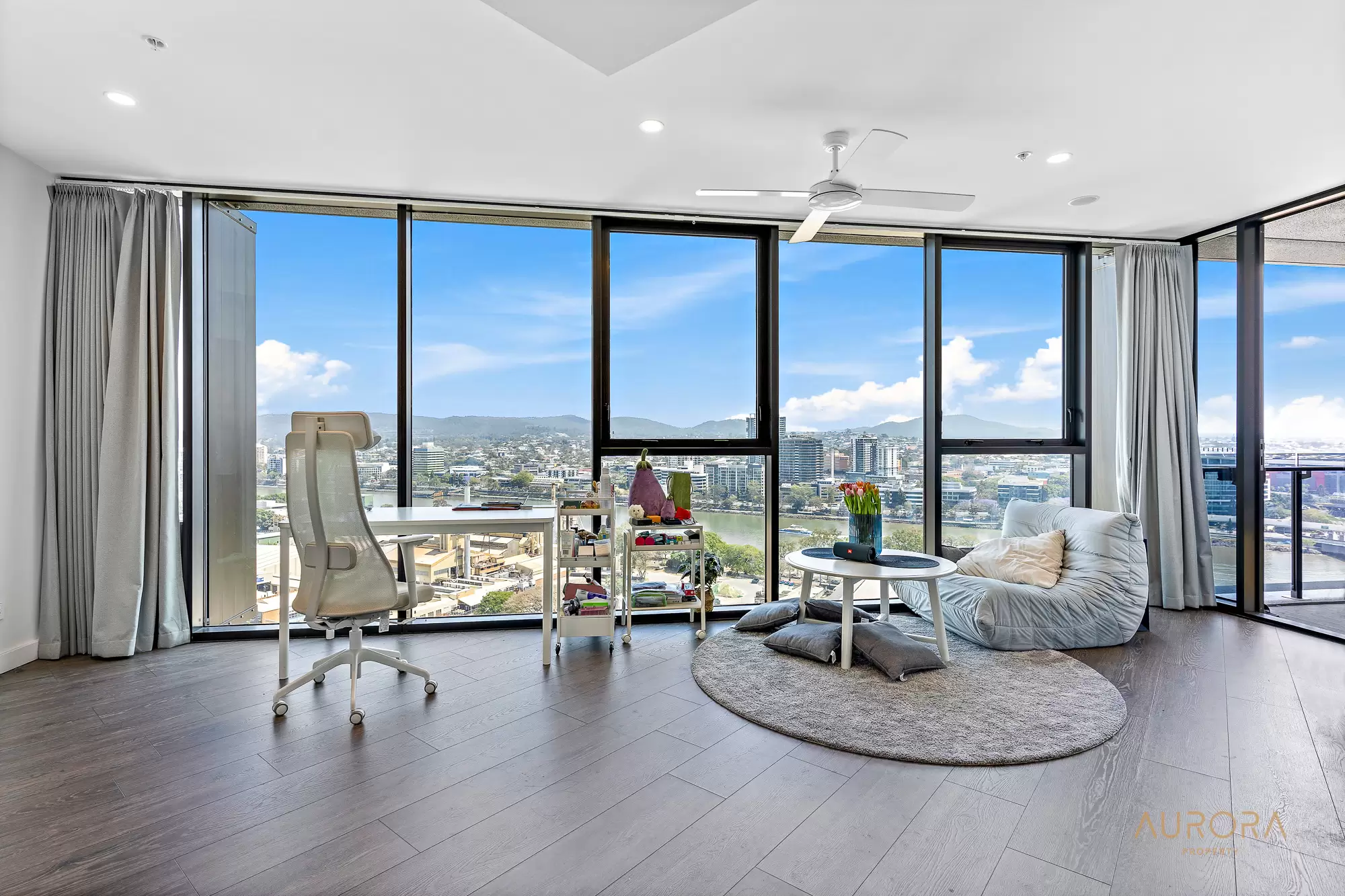 32201/1 Cordelia Street, South Brisbane Sold by Aurora Property - image 2