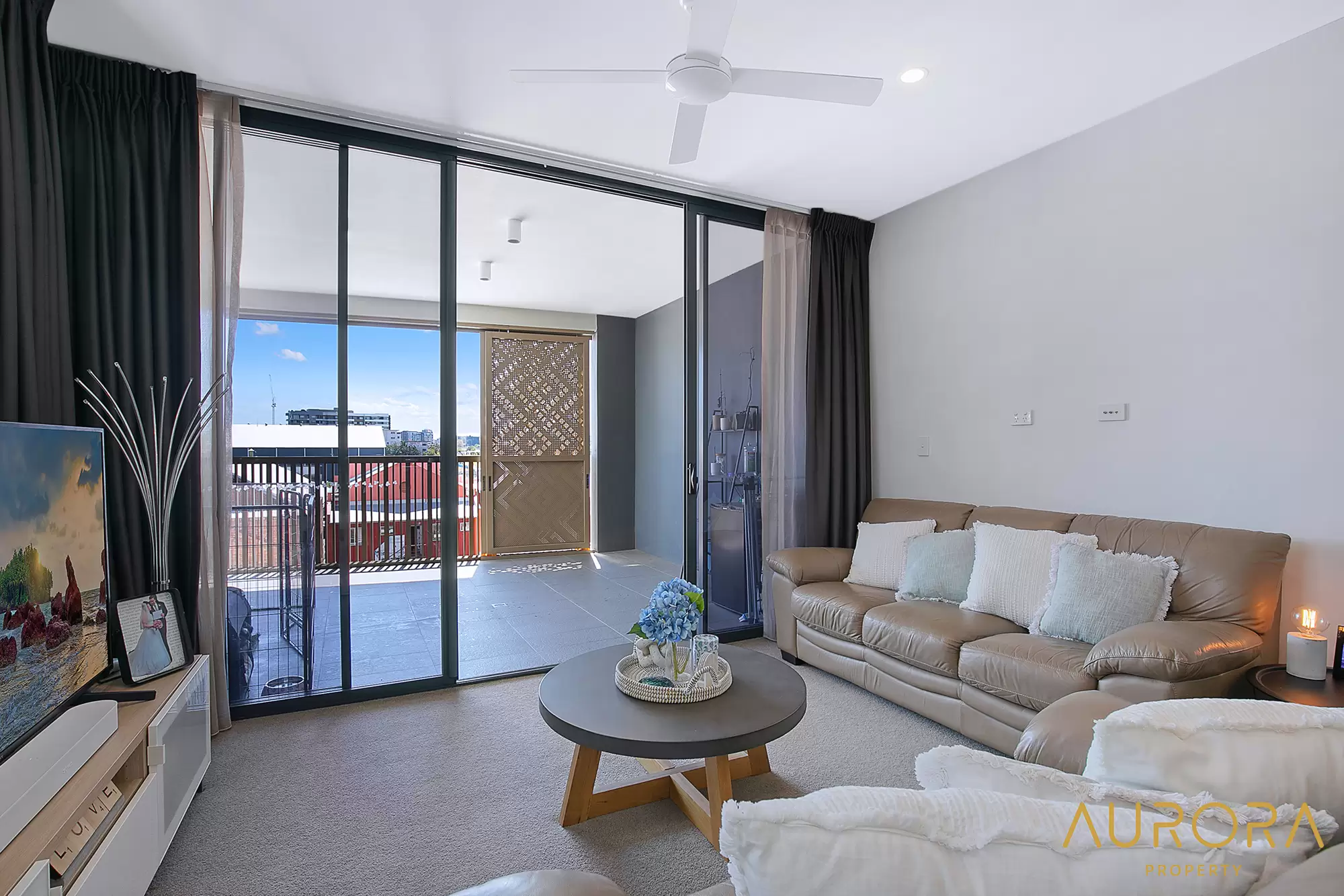 2301/3 Gibbon Street, Woolloongabba Sold by Aurora Property - image 4