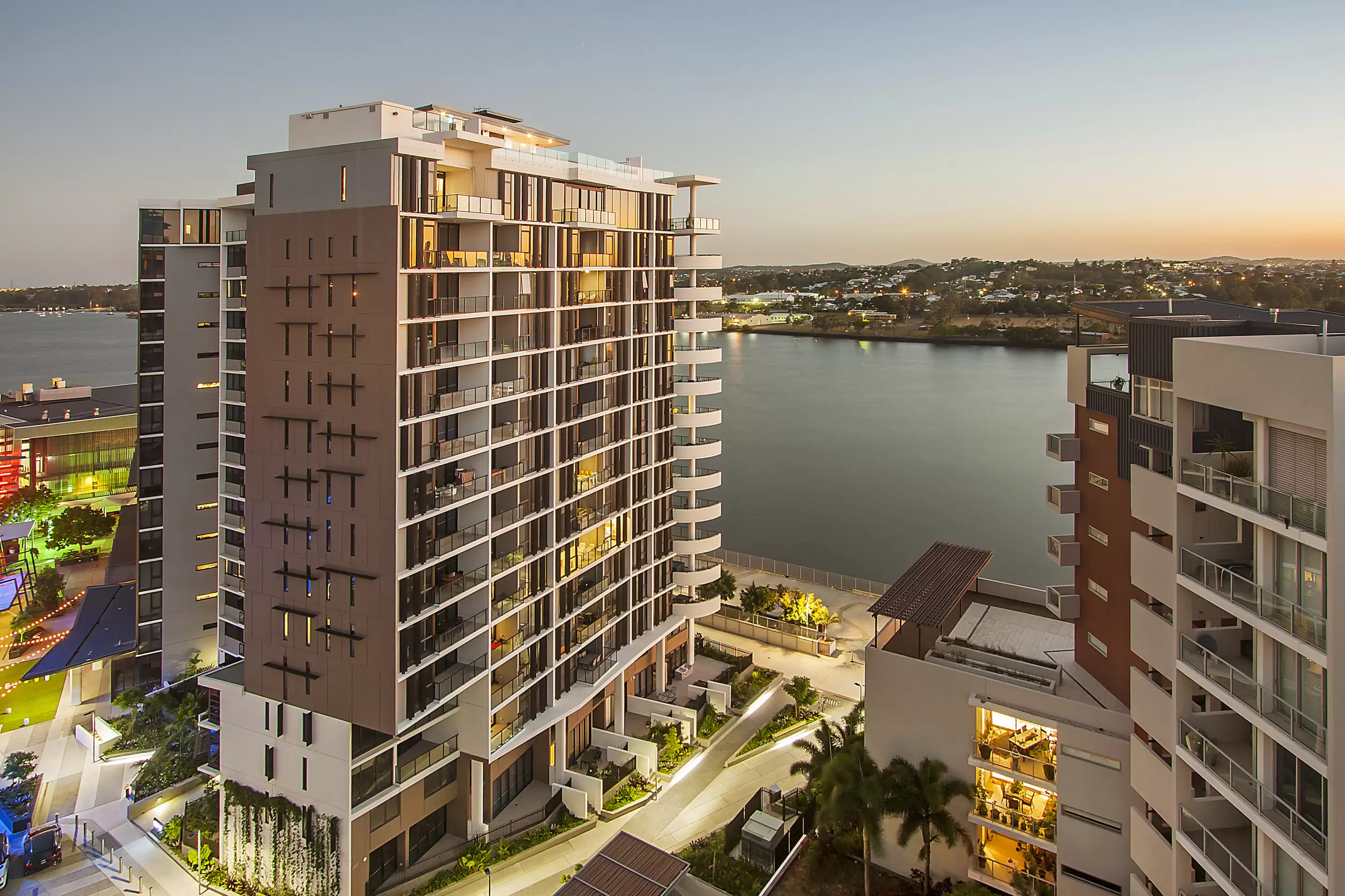 20411/37D Harbour Rd, Hamilton Sold by Aurora Property - image 15