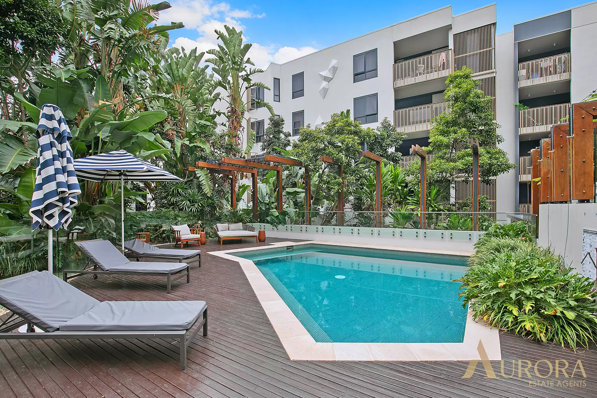 1611/4 Hubert Street, Woolloongabba Sold by Aurora Property - image 1