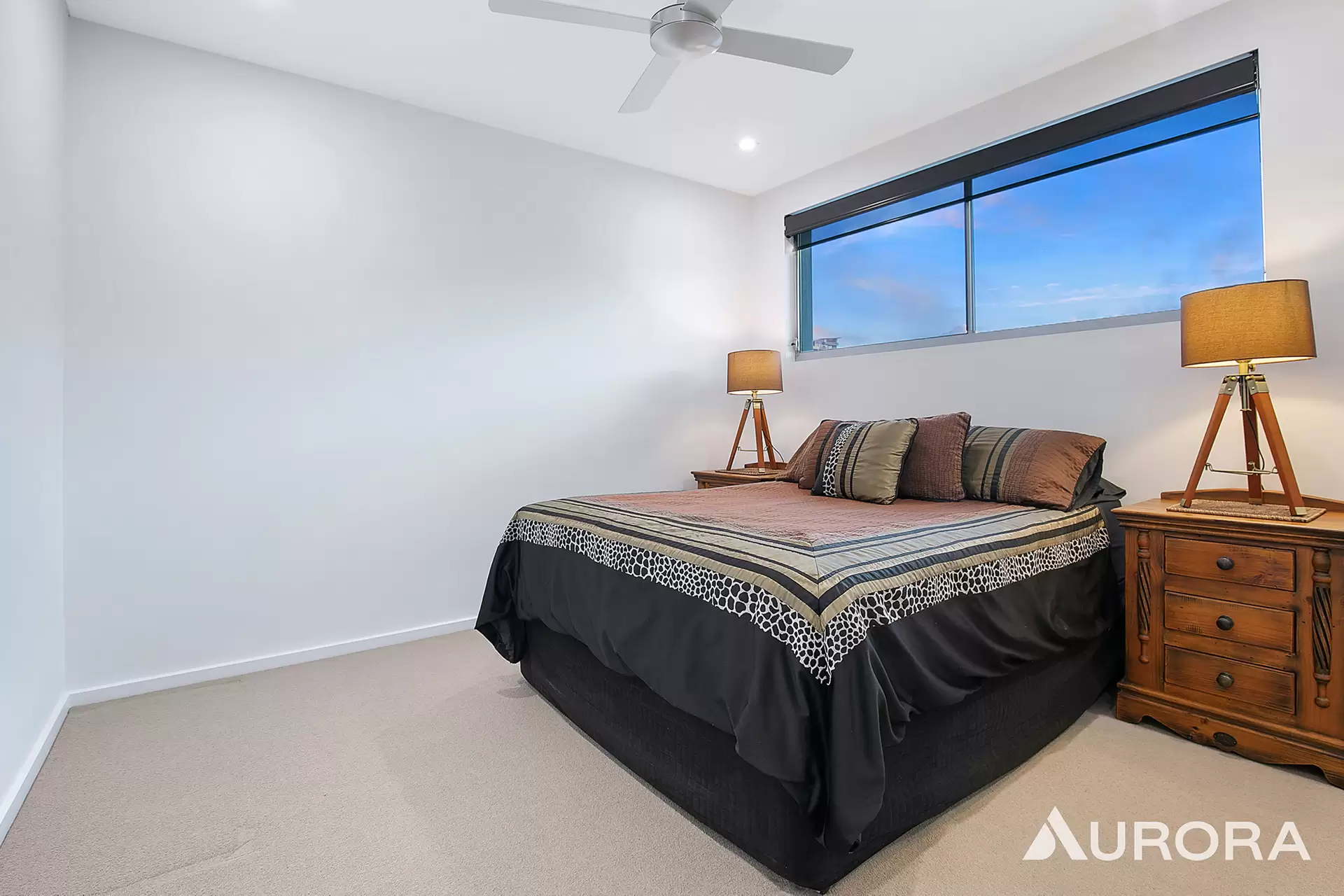 16/24 Haig Street, Coorparoo Sold by Aurora Property - image 1