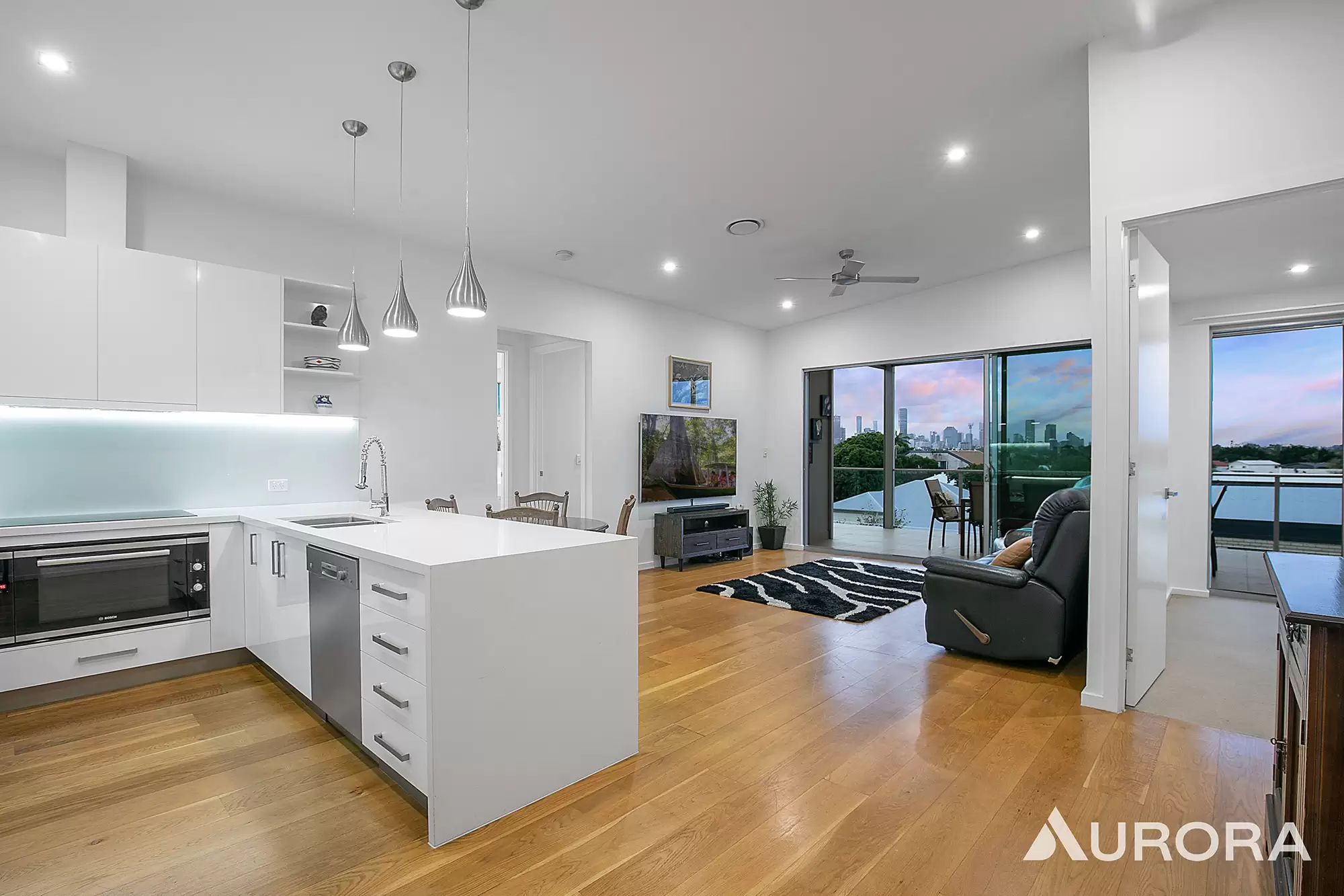 16/24 Haig Street, Coorparoo Sold by Aurora Property - image 1