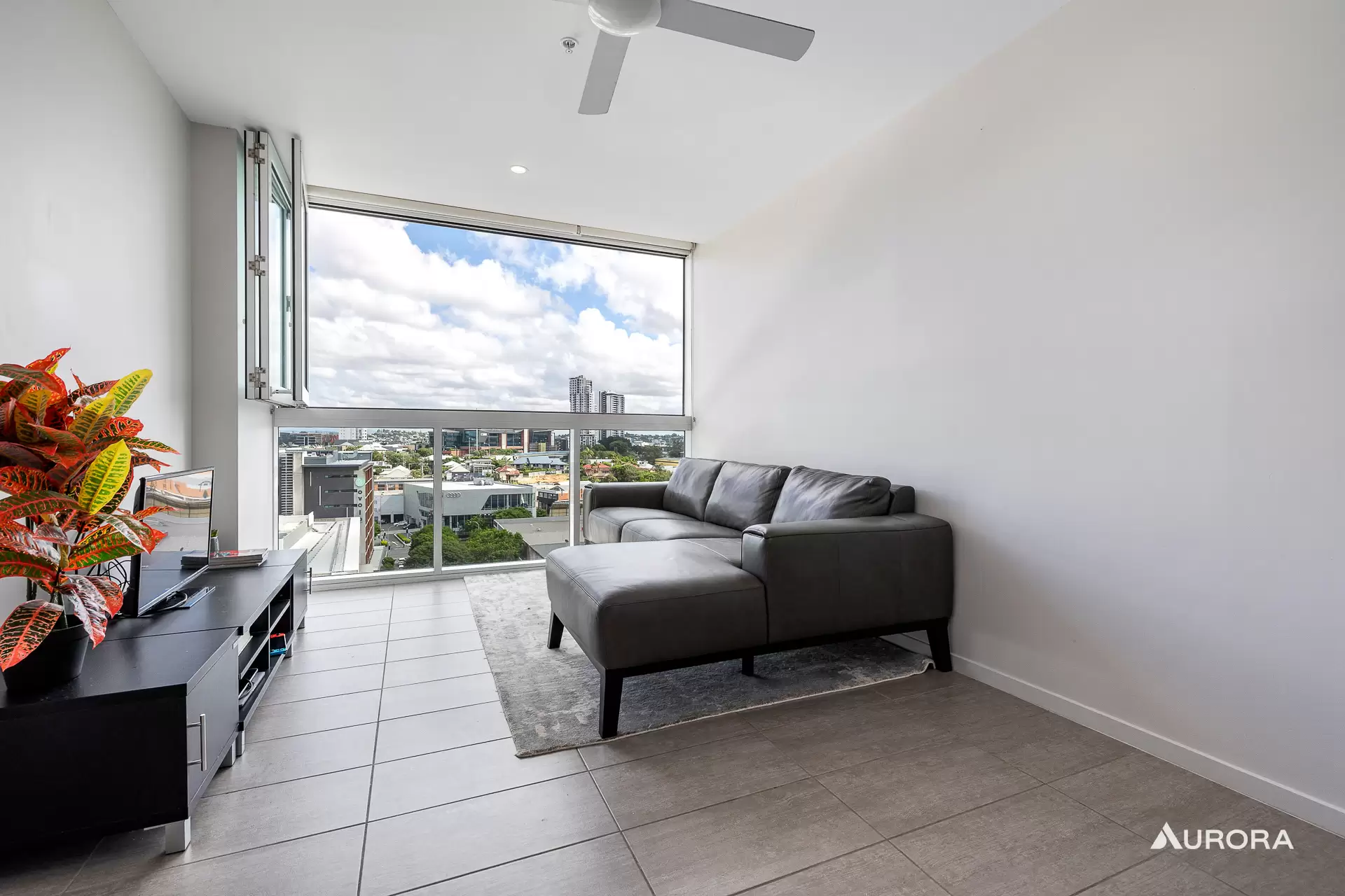 1103/977 Ann Street, Fortitude Valley Sold by Aurora Property - image 3