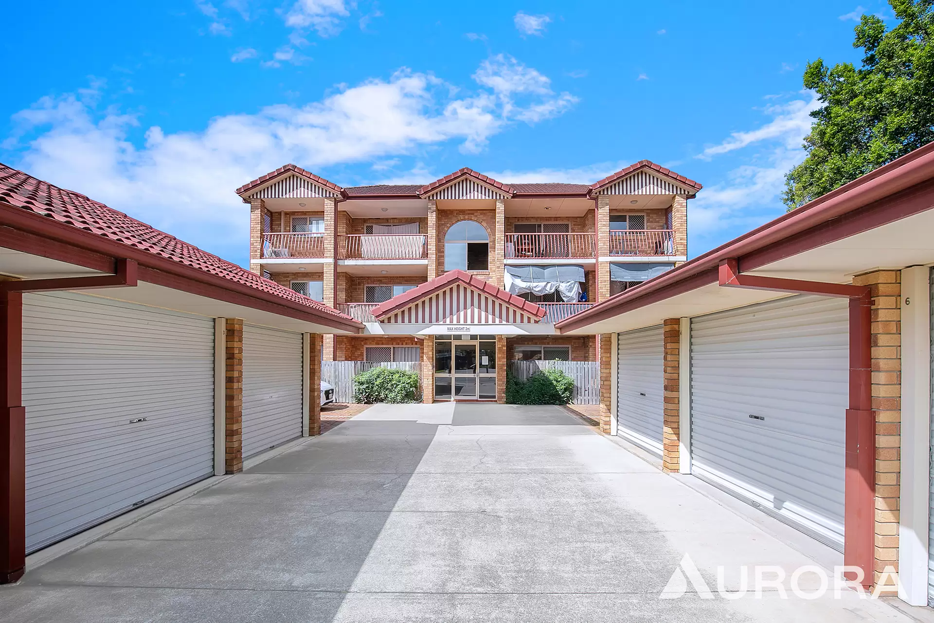 1/169 Nudgee Road, Ascot Sold by Aurora Property - image 1