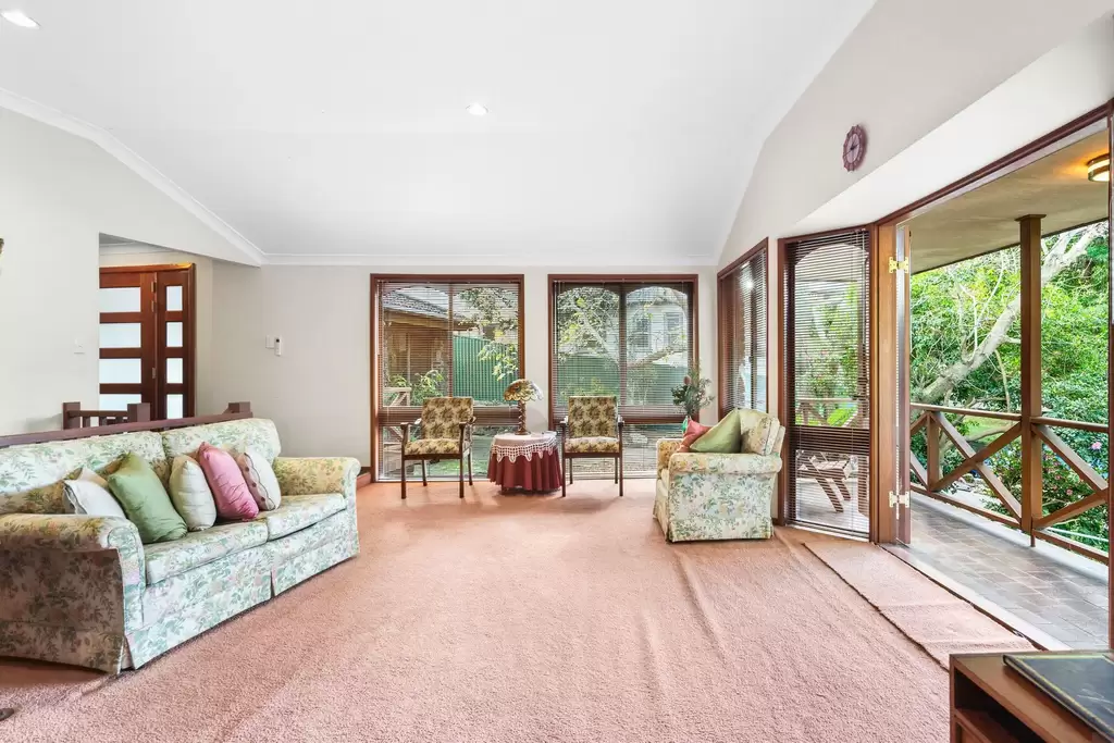 9 Redgrove Avenue, Beecroft Sold by Aurora Property