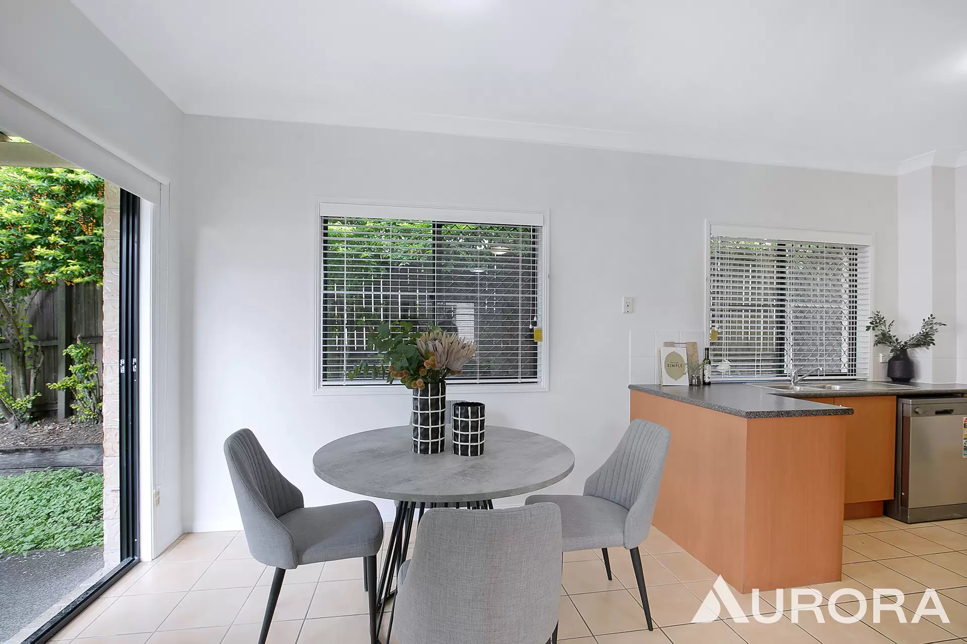 3/93 -95 Cambridge Street, Carina Heights Sold by Aurora Property - image 1