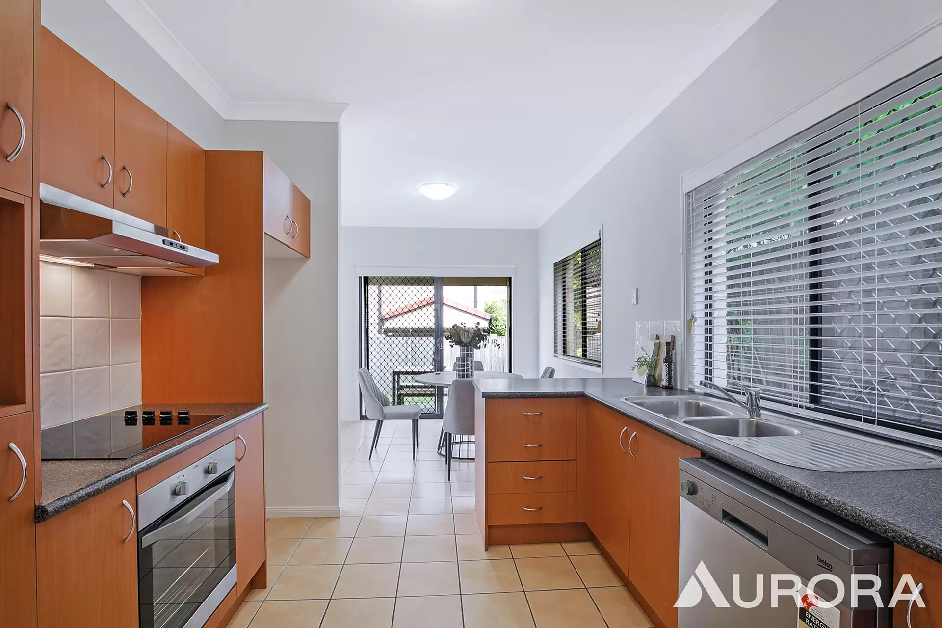 3/93 -95 Cambridge Street, Carina Heights Sold by Aurora Property - image 1