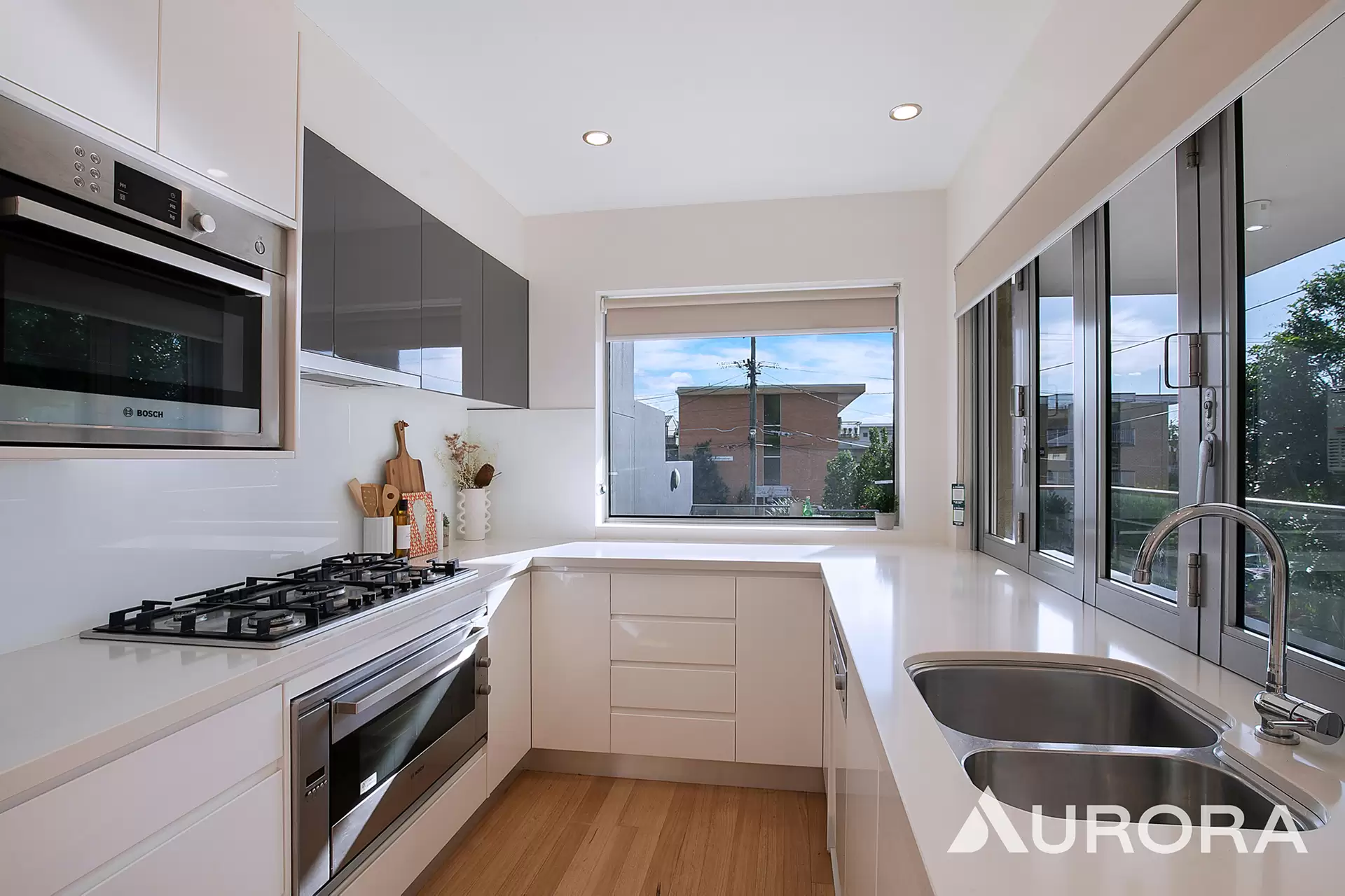 1/52 Rialto Street, Coorparoo Sold by Aurora Property - image 1