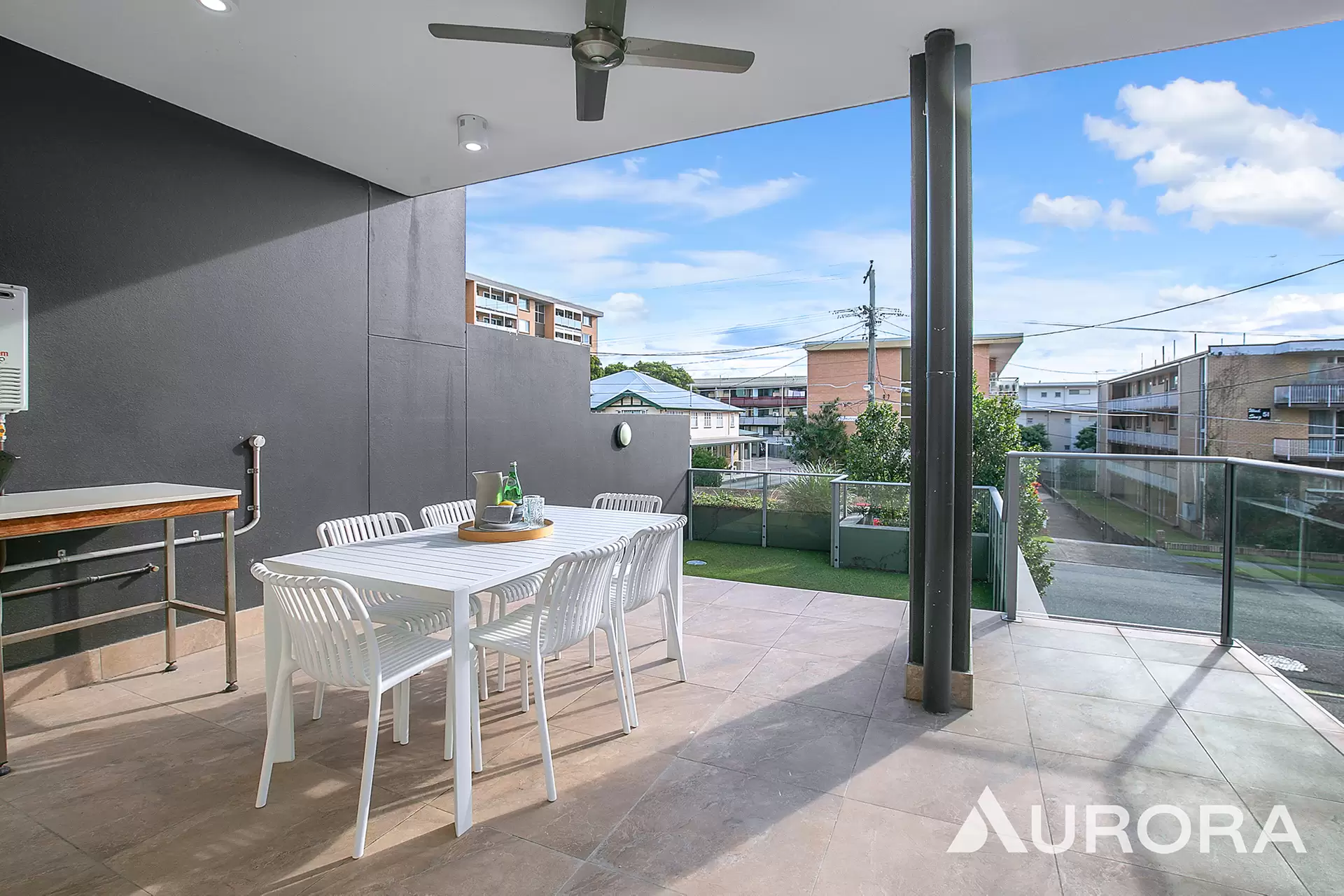 1/52 Rialto Street, Coorparoo Sold by Aurora Property - image 1