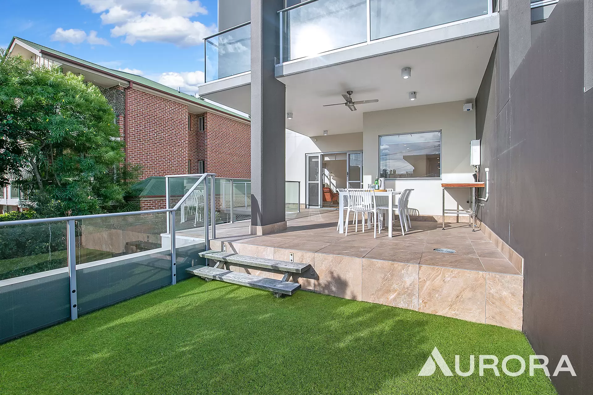 1/52 Rialto Street, Coorparoo Sold by Aurora Property - image 1