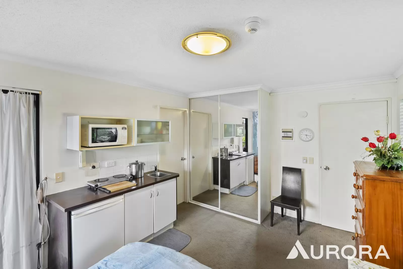 4/75 Thorn Street, Kangaroo Point Sold by Aurora Property - image 2