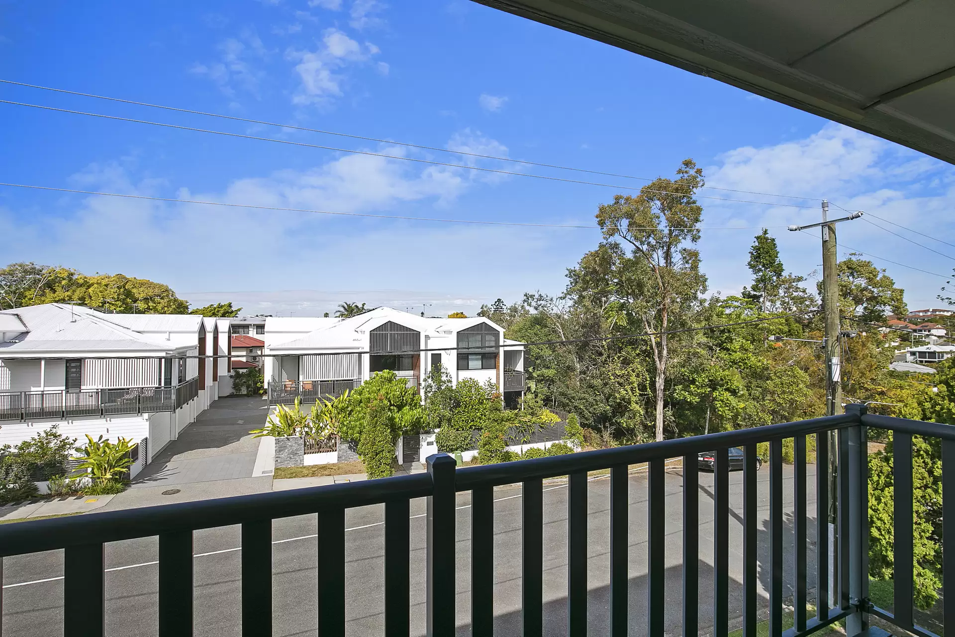 1/245 Cavendish Road, Coorparoo Sold by Aurora Property - image 1