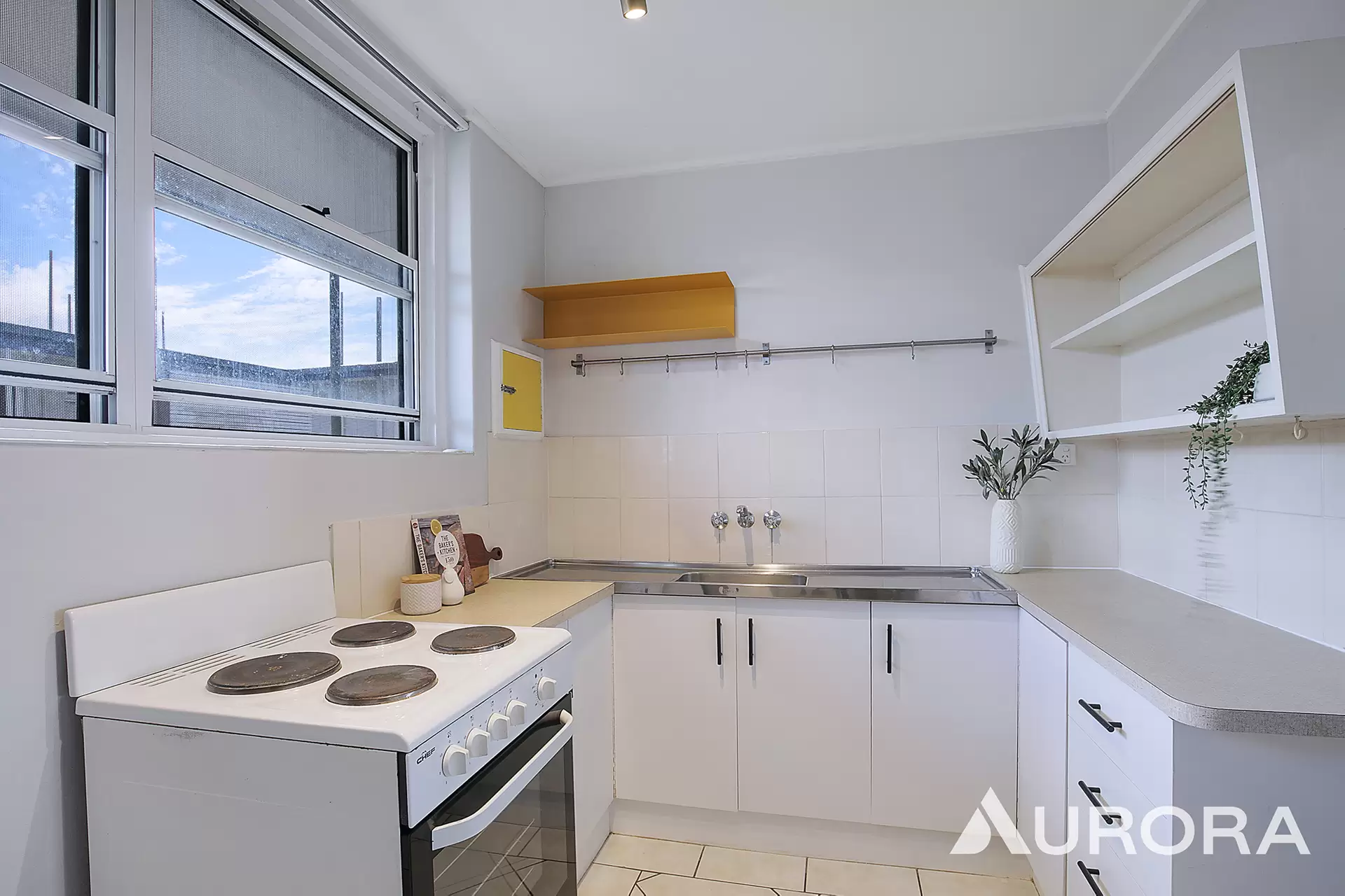 1/245 Cavendish Road, Coorparoo Sold by Aurora Property - image 1