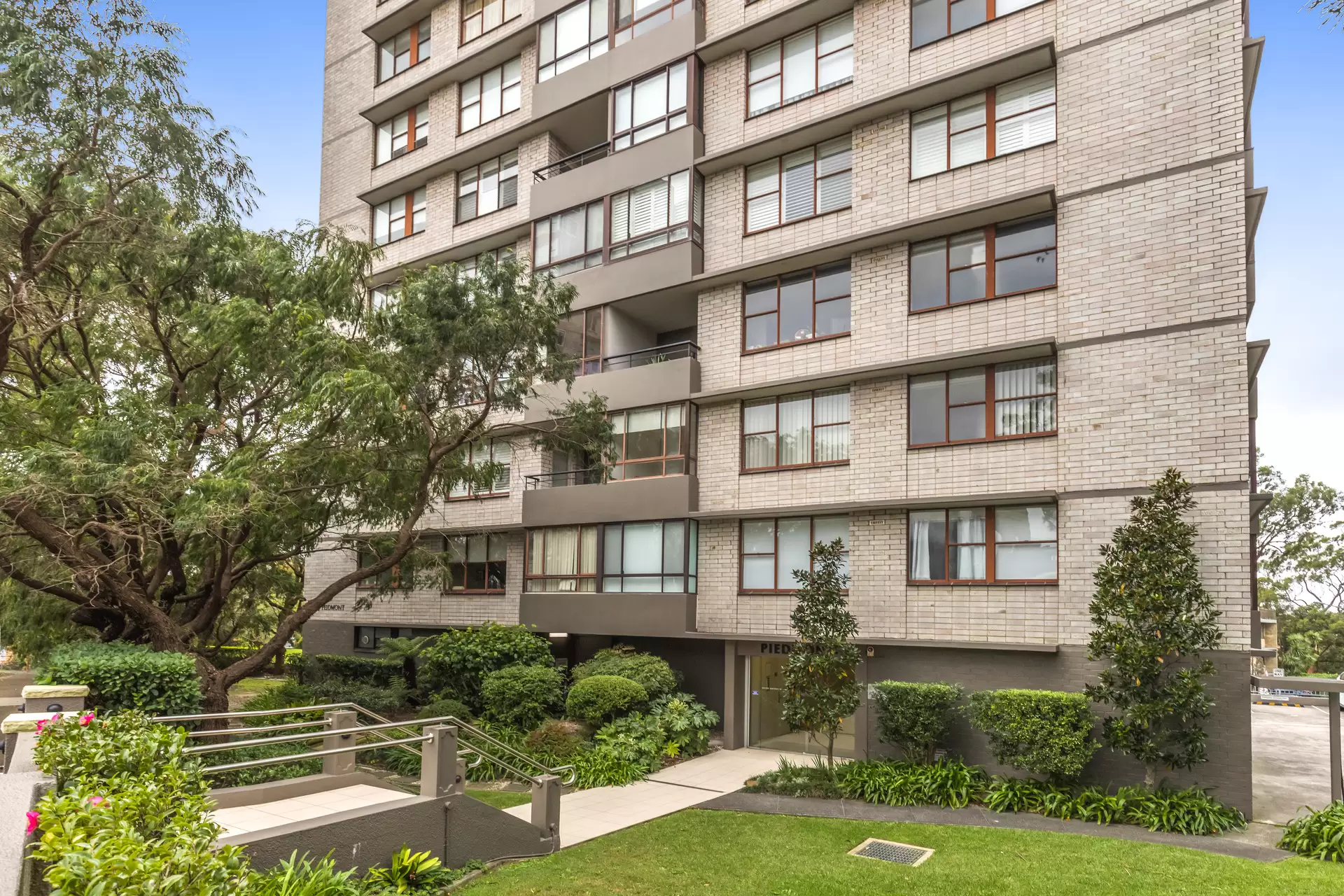 403/221 Ben Boyd Road, Cremorne Sold by Aurora Property - image 13