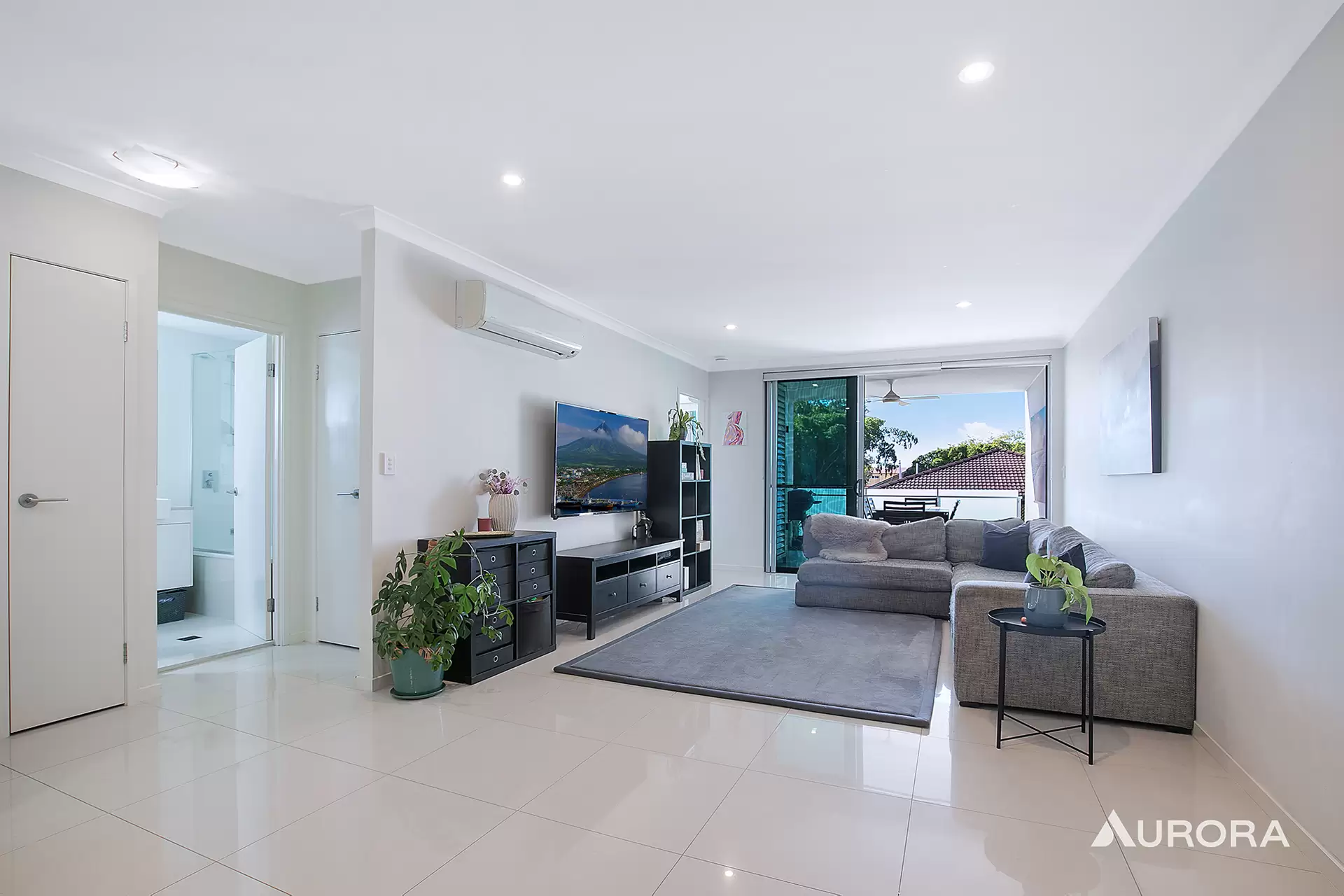 7/20 Amelia Street, Coorparoo Sold by Aurora Property - image 1