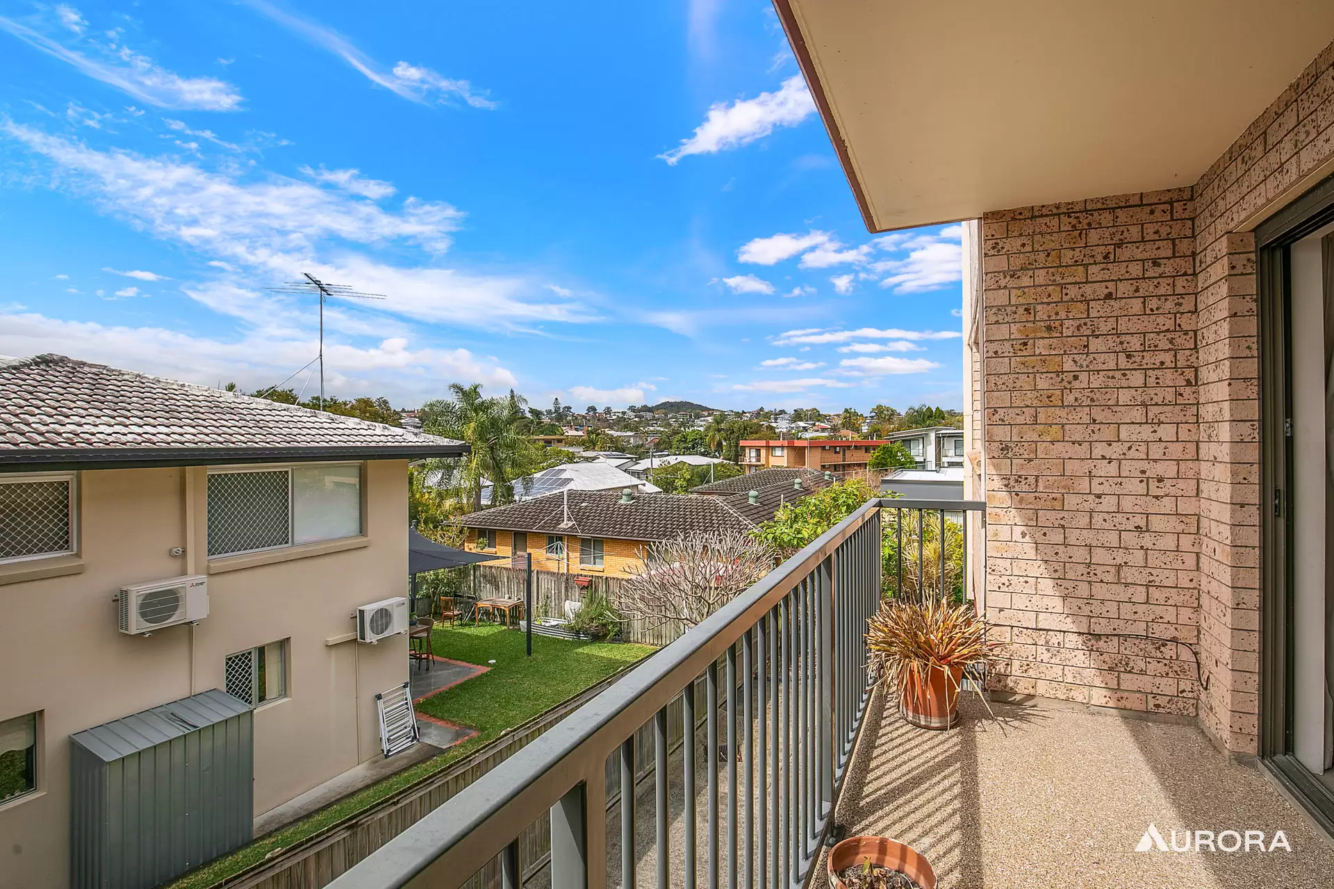 4/29 Derby Street, Coorparoo Sold by Aurora Property - image 1