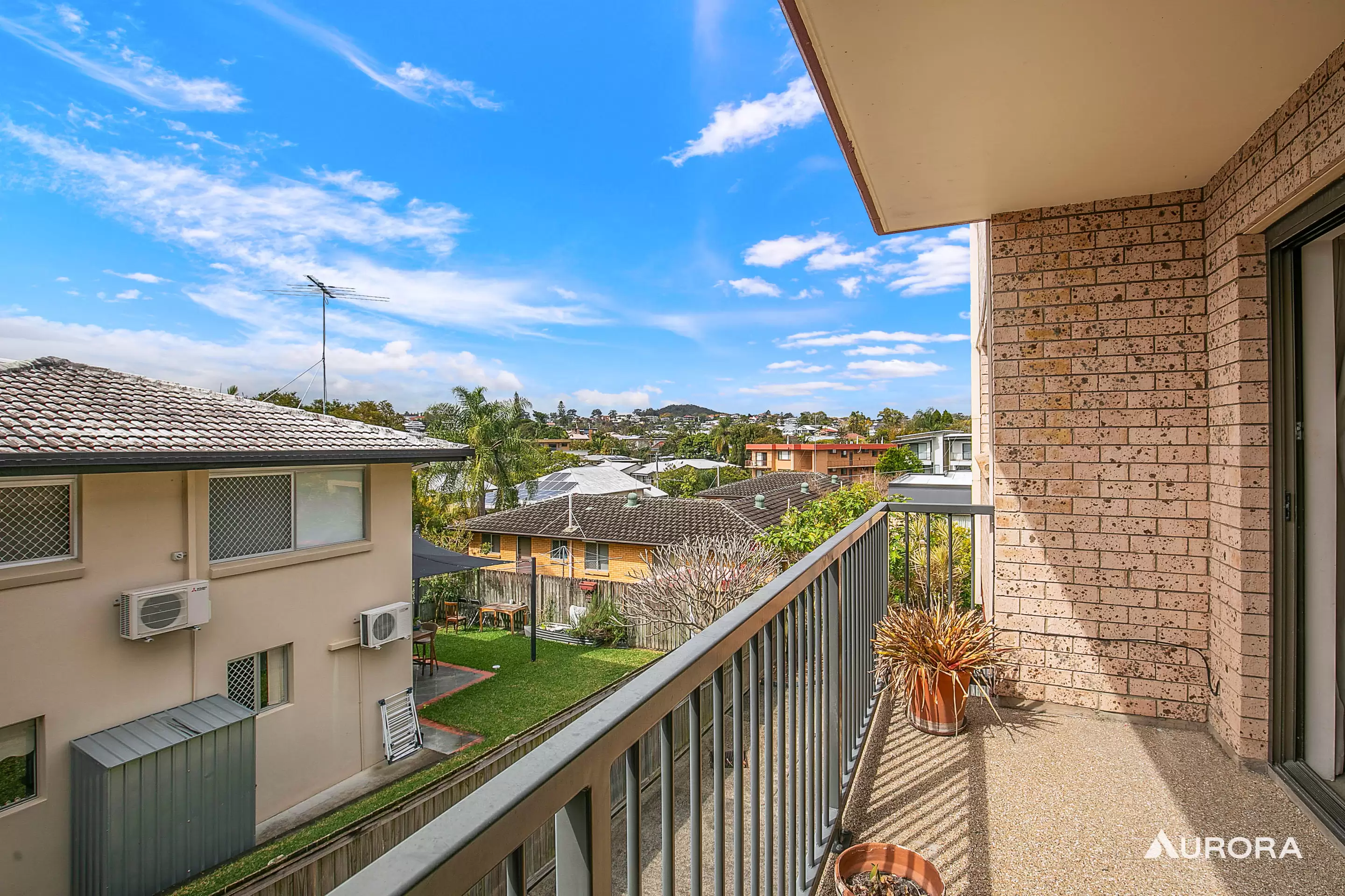 4/29 Derby Street, Coorparoo Sold by Aurora Property - image 2