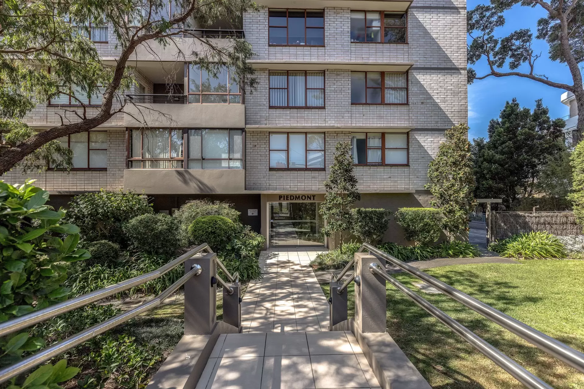 401/221 Ben Boyd Road, Cremorne Sold by Aurora Property - image 10