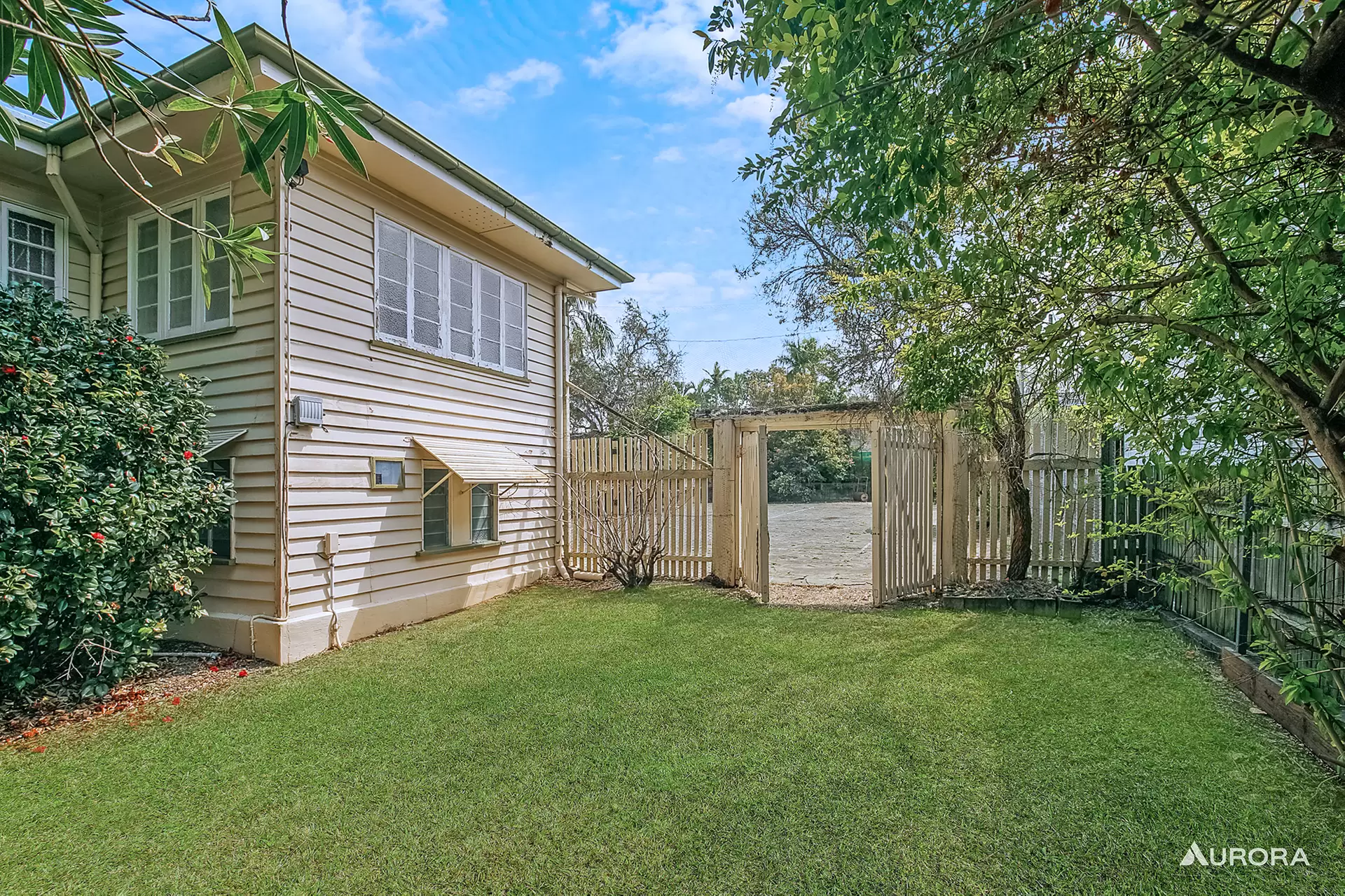 15 South Street, Yeerongpilly Sold by Aurora Property - image 1