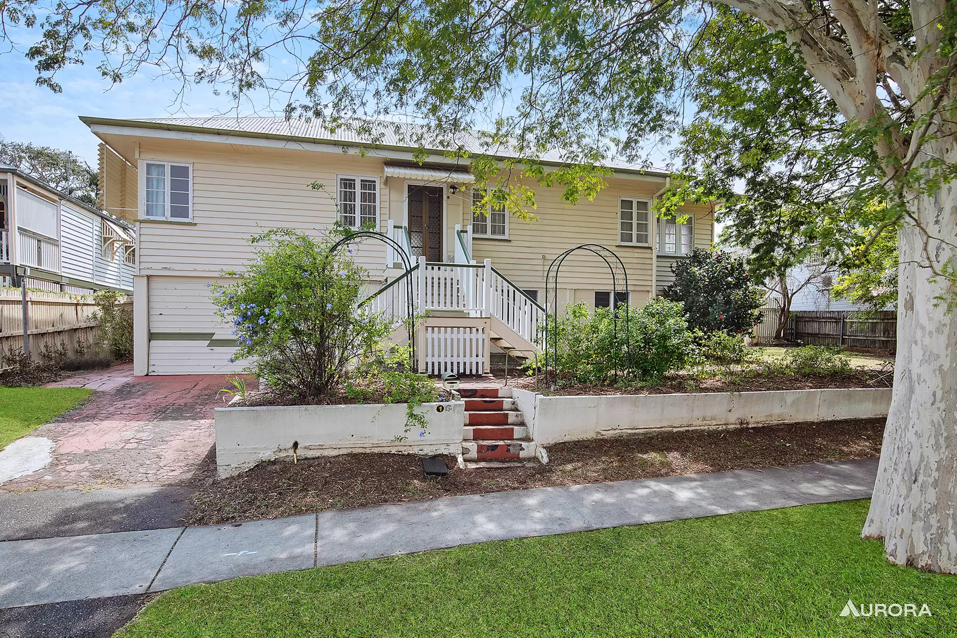 15 South Street, Yeerongpilly Sold by Aurora Property - image 1