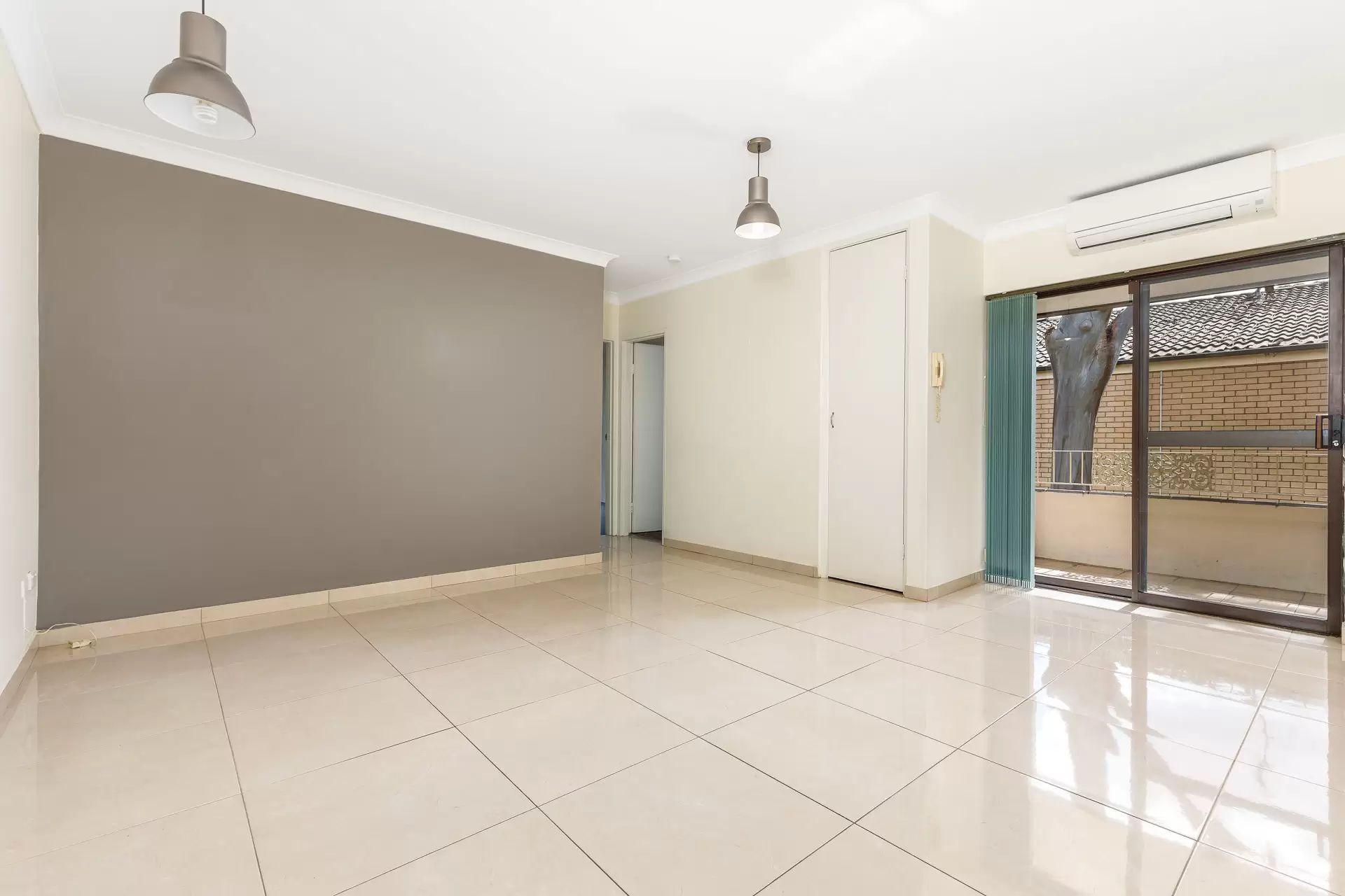 2/2 Galloway Street, North Parramatta Leased by Aurora Property - image 2